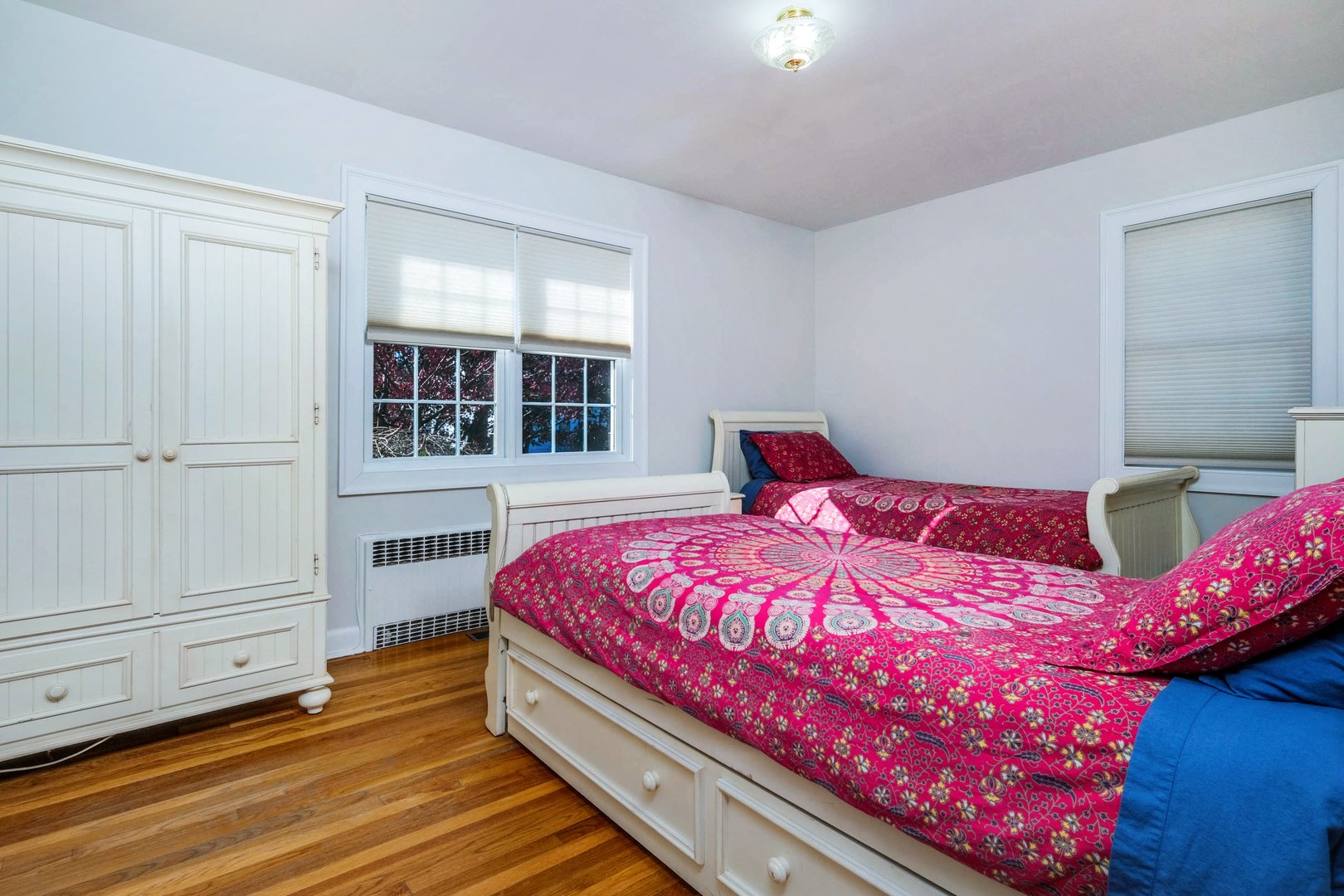 111 Frank Avenue Photo 9