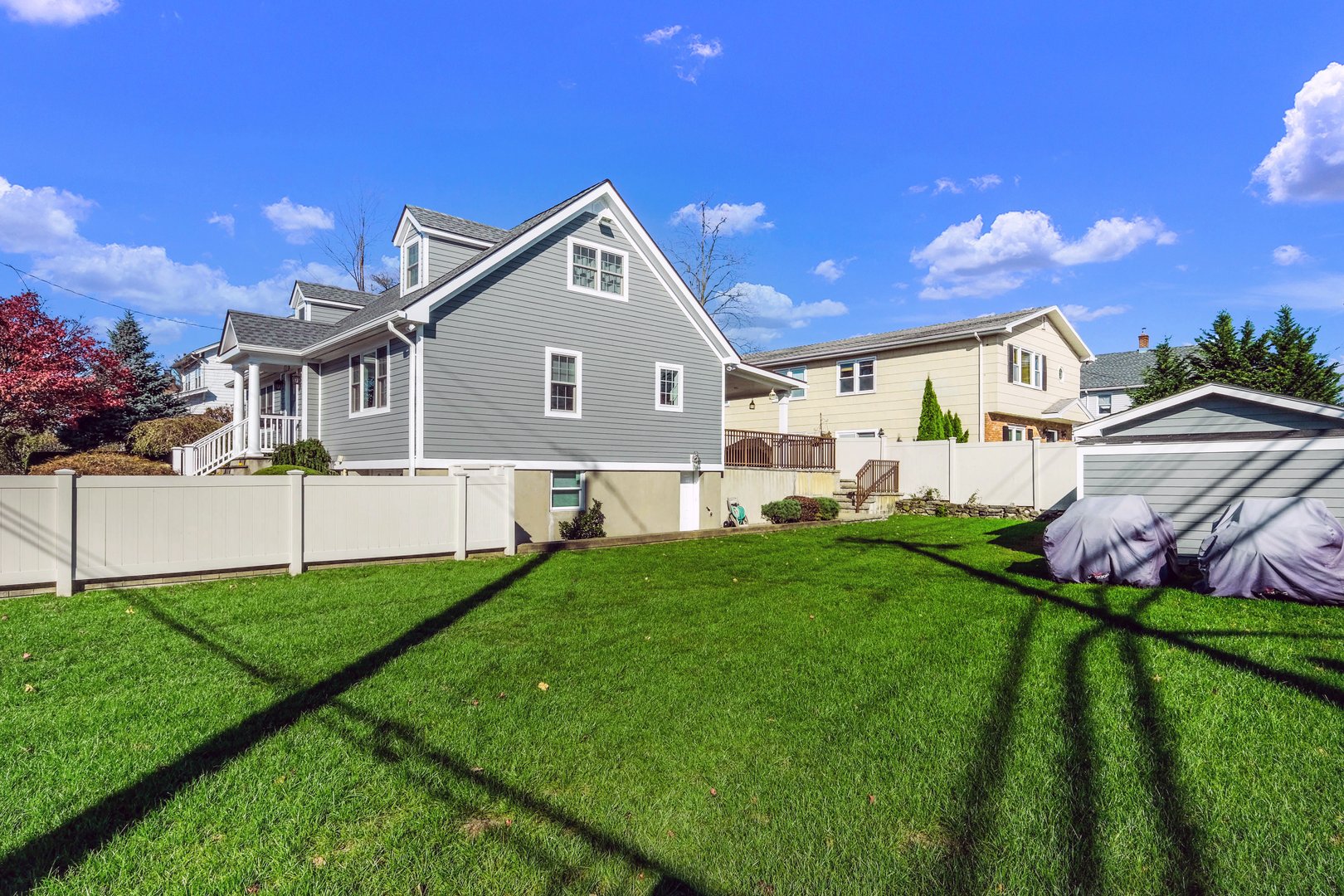 111 Frank Avenue Photo 22