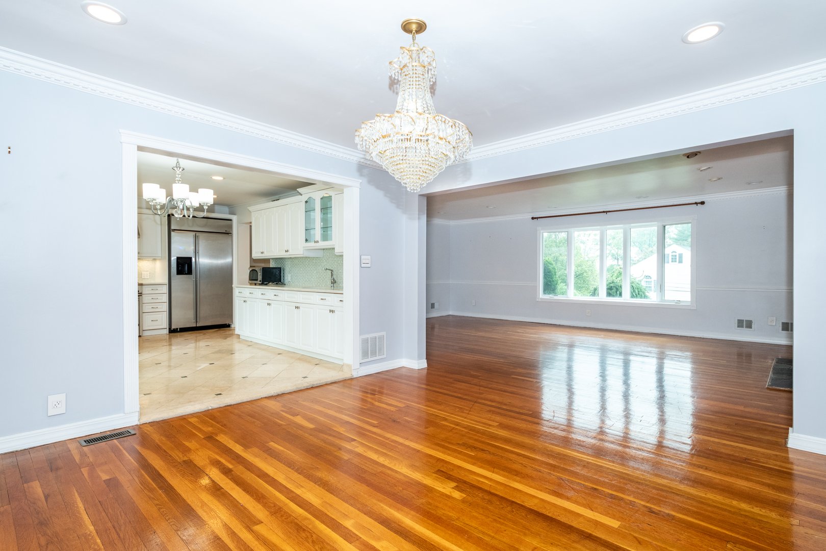 14 Dimsdale Drive Photo 4