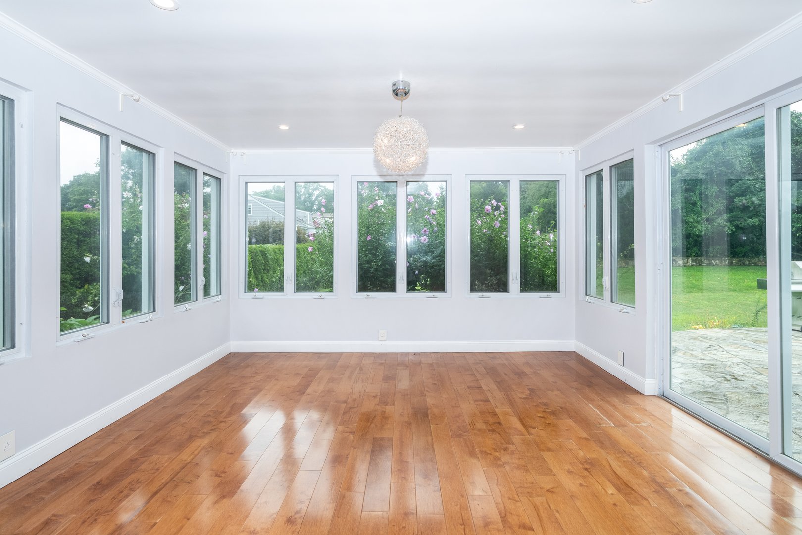 14 Dimsdale Drive Photo 10