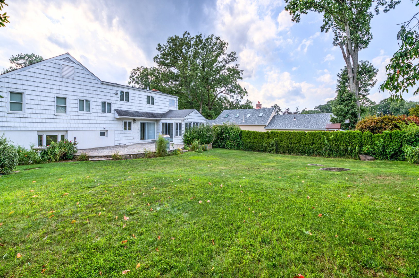 14 Dimsdale Drive Photo 2