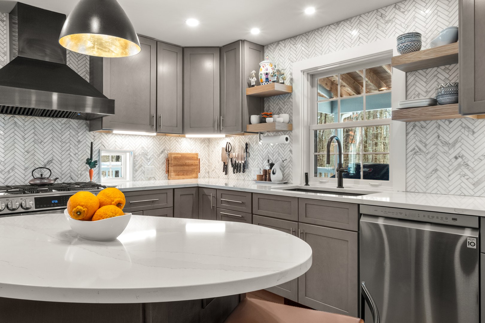 594 Shunpike Rd Photo 17