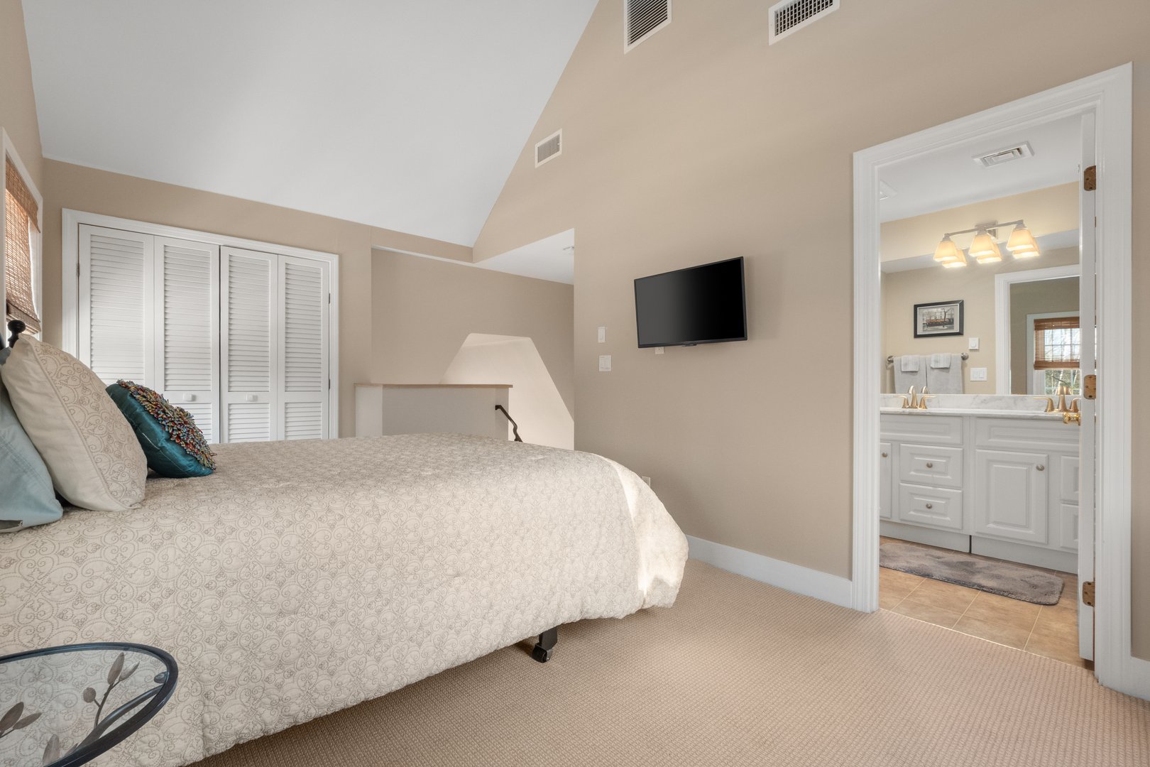 594 Shunpike Rd Photo 32