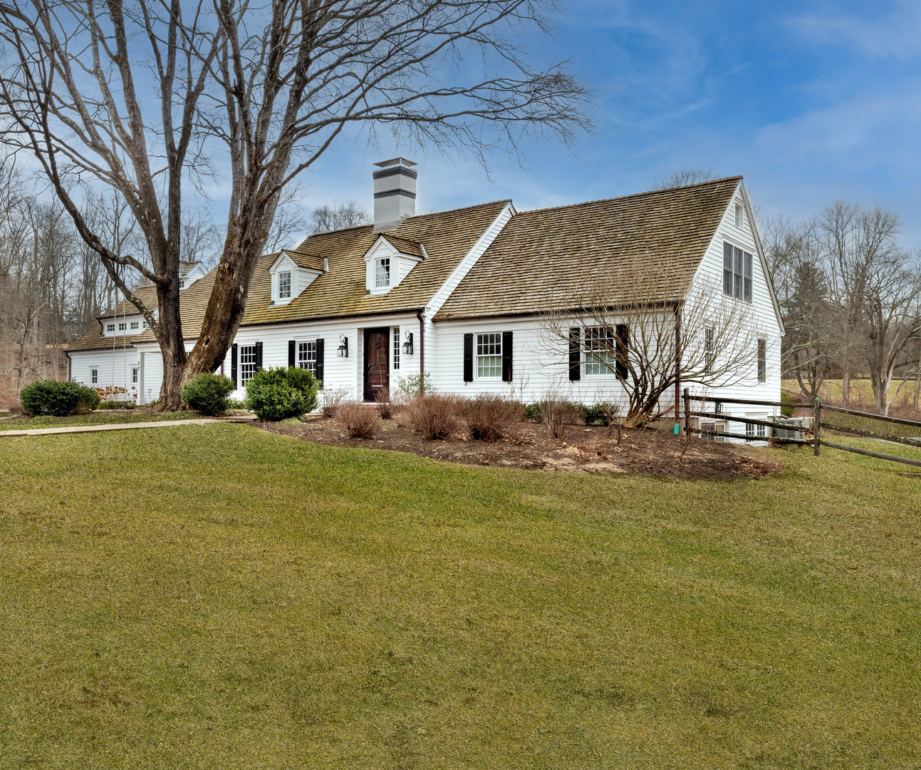 77 Golf Lane Photo 1