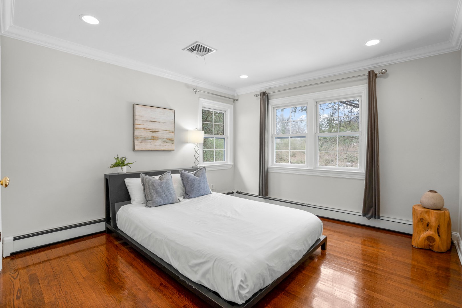 37 Barlow Lane Photo 12