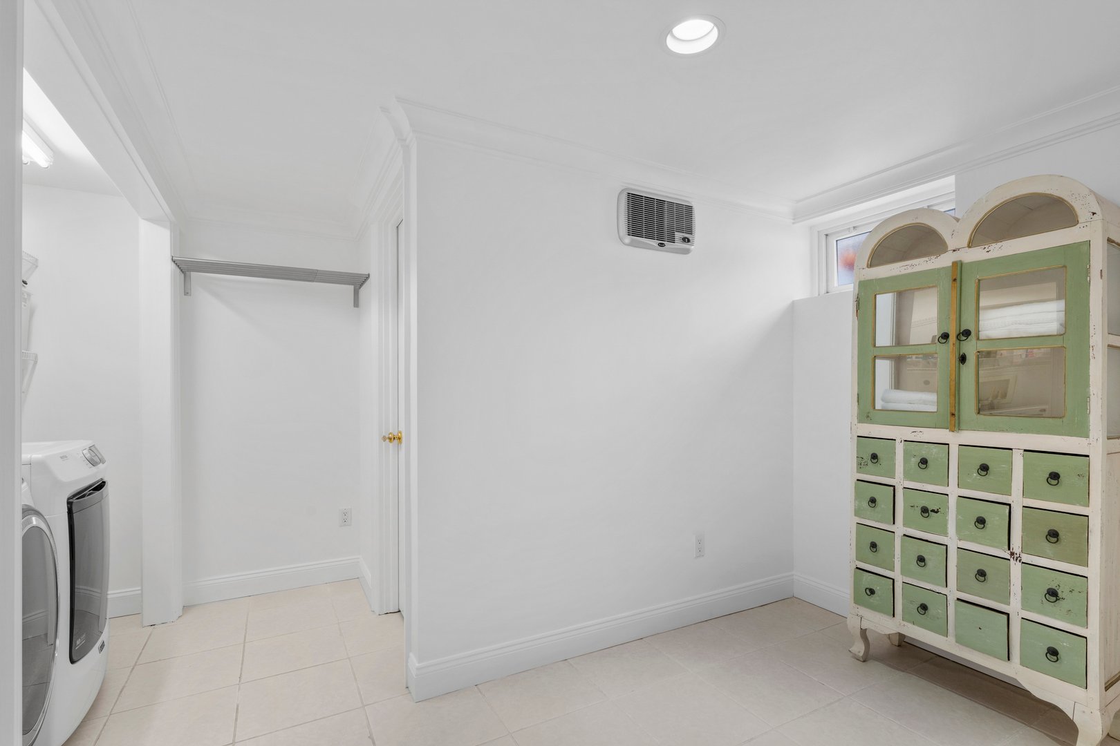 37 Barlow Lane Photo 23