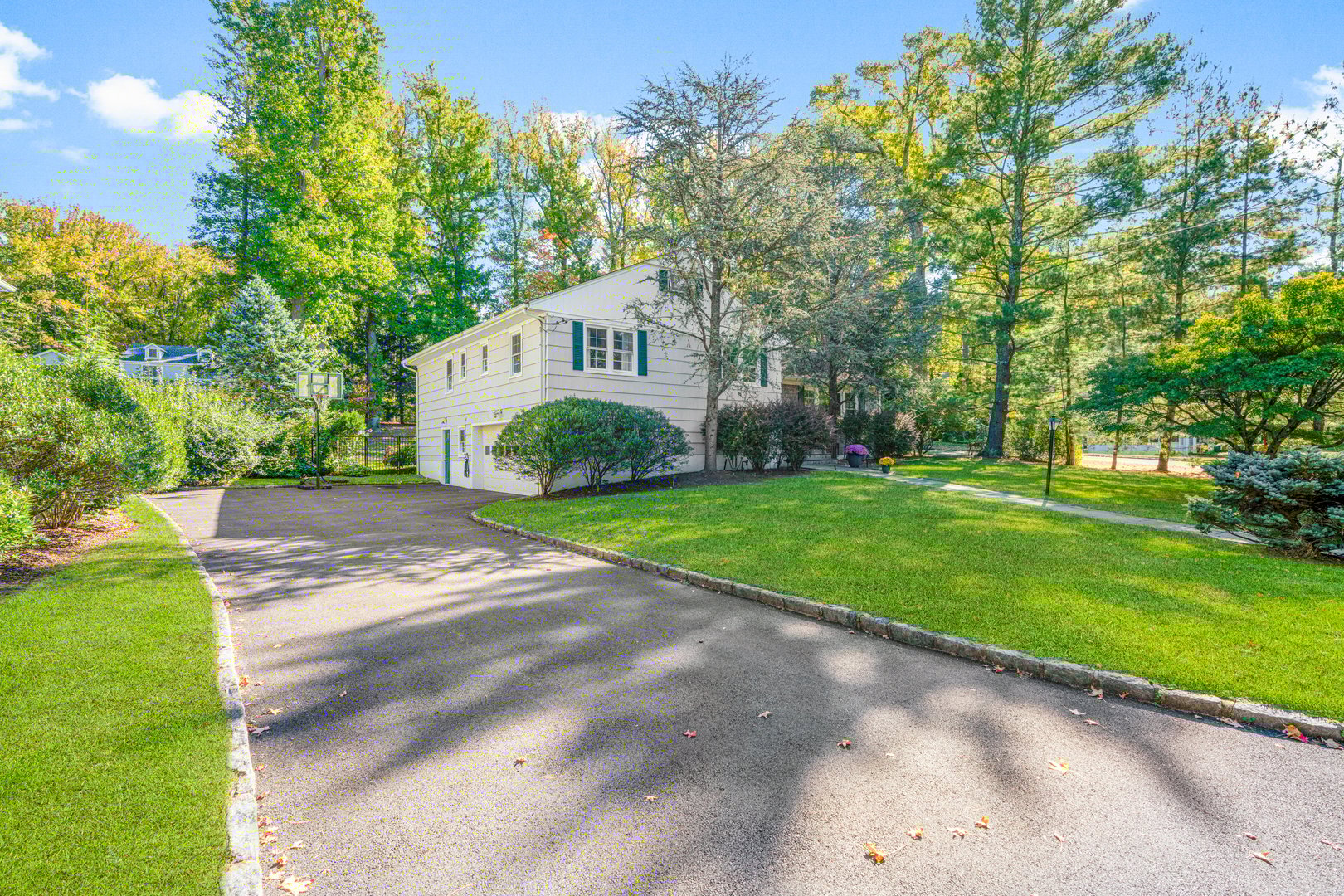 37 Barlow Lane Photo 30