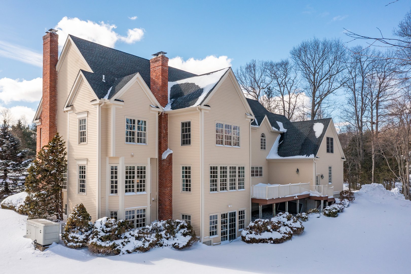 138 Northington Drive Photo 2