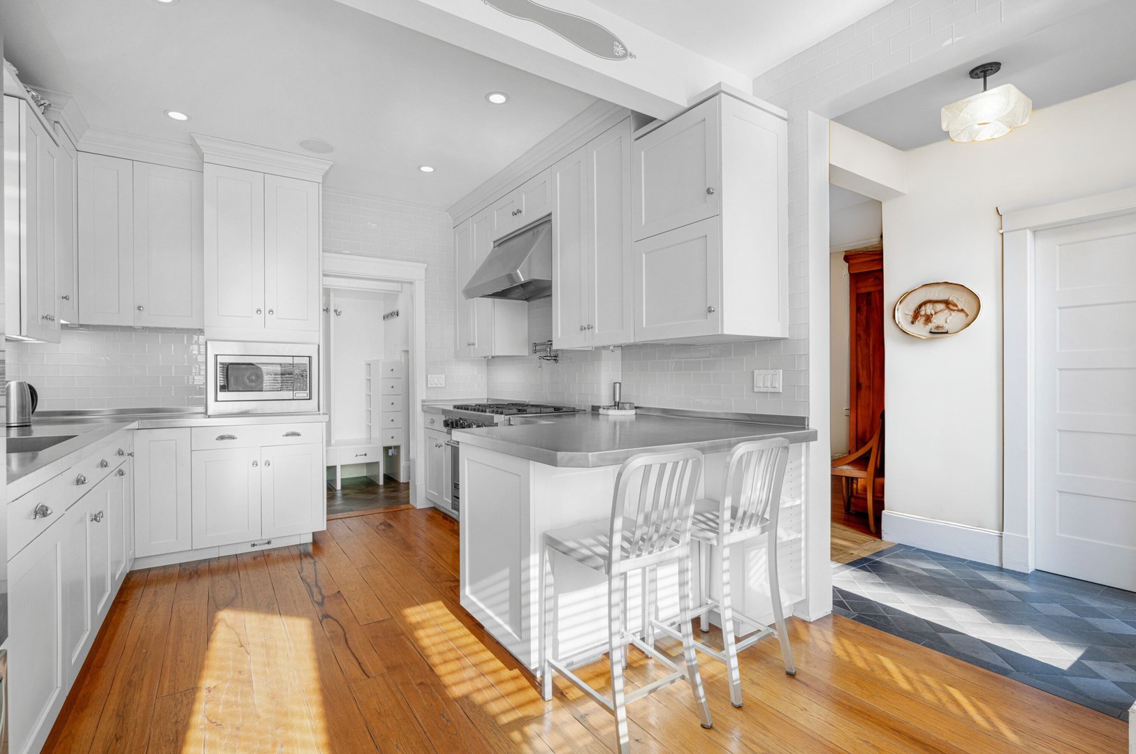 5 Gerlach Place Photo 10