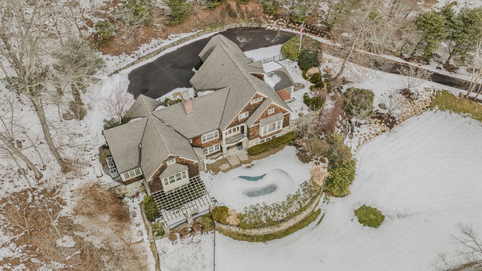 108 Westbrook Road Photo 4