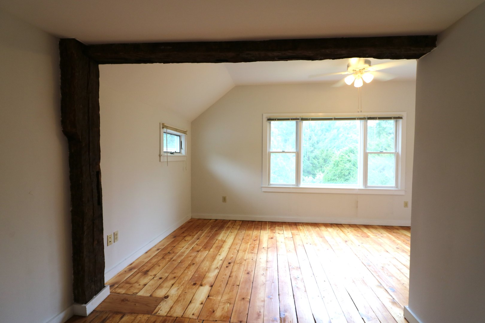 2 Oak Street  #Upper Photo 5