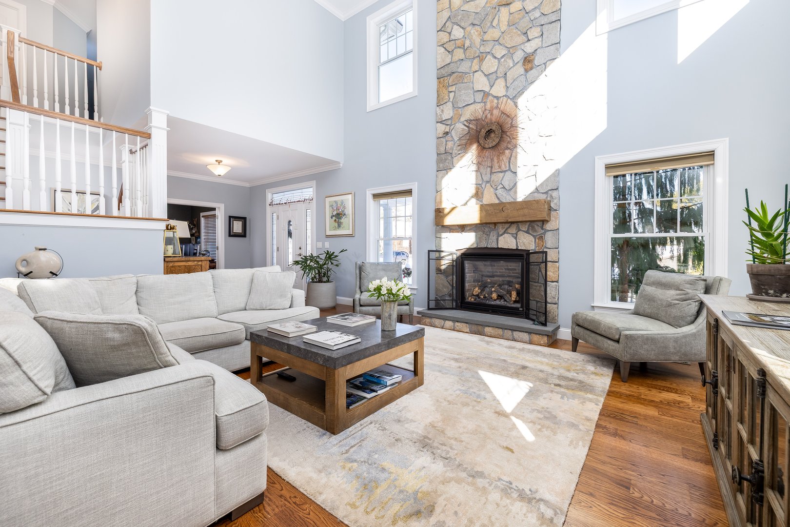 7 Hill Top Road Photo 6