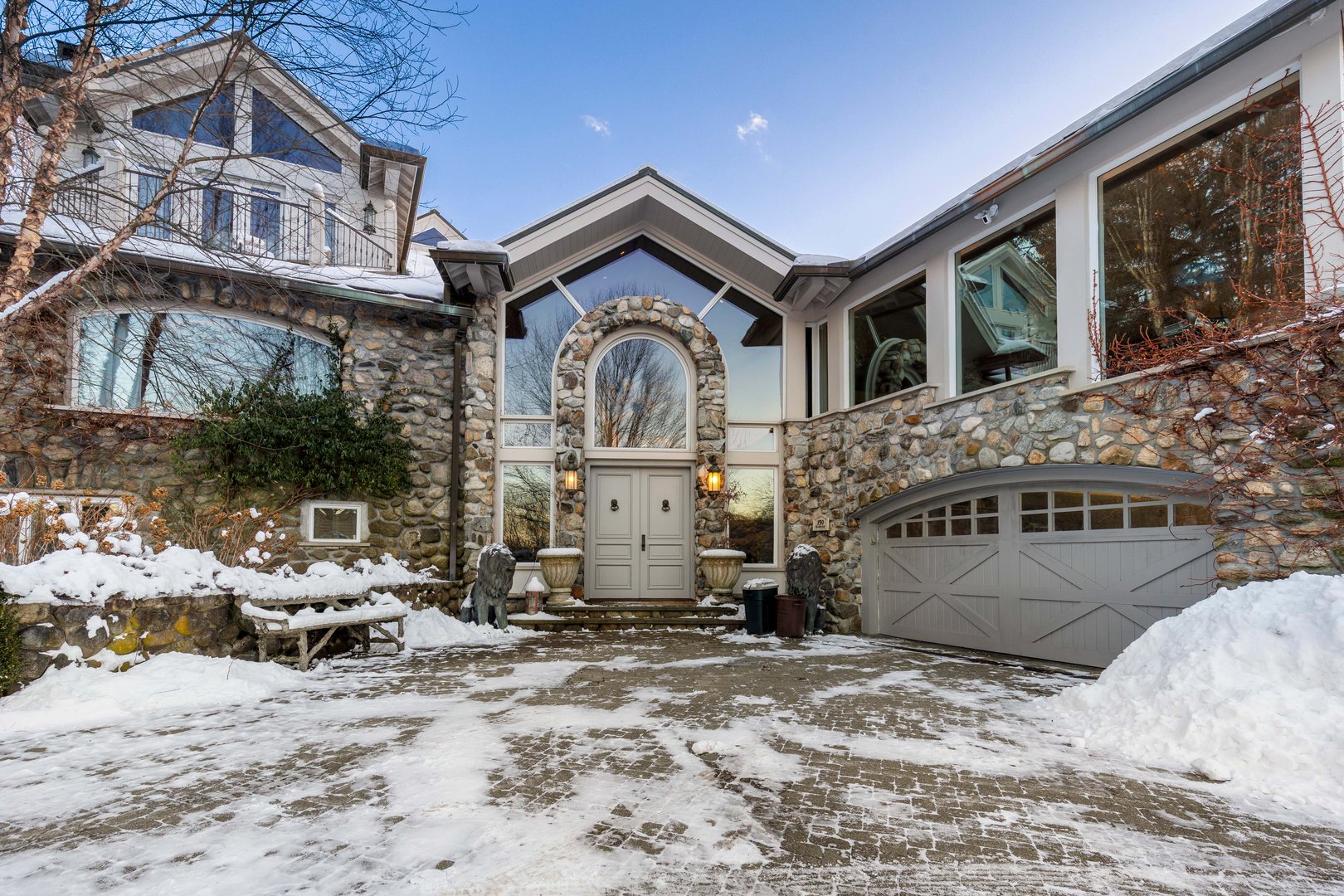 150 Old Farm Road N Photo 27