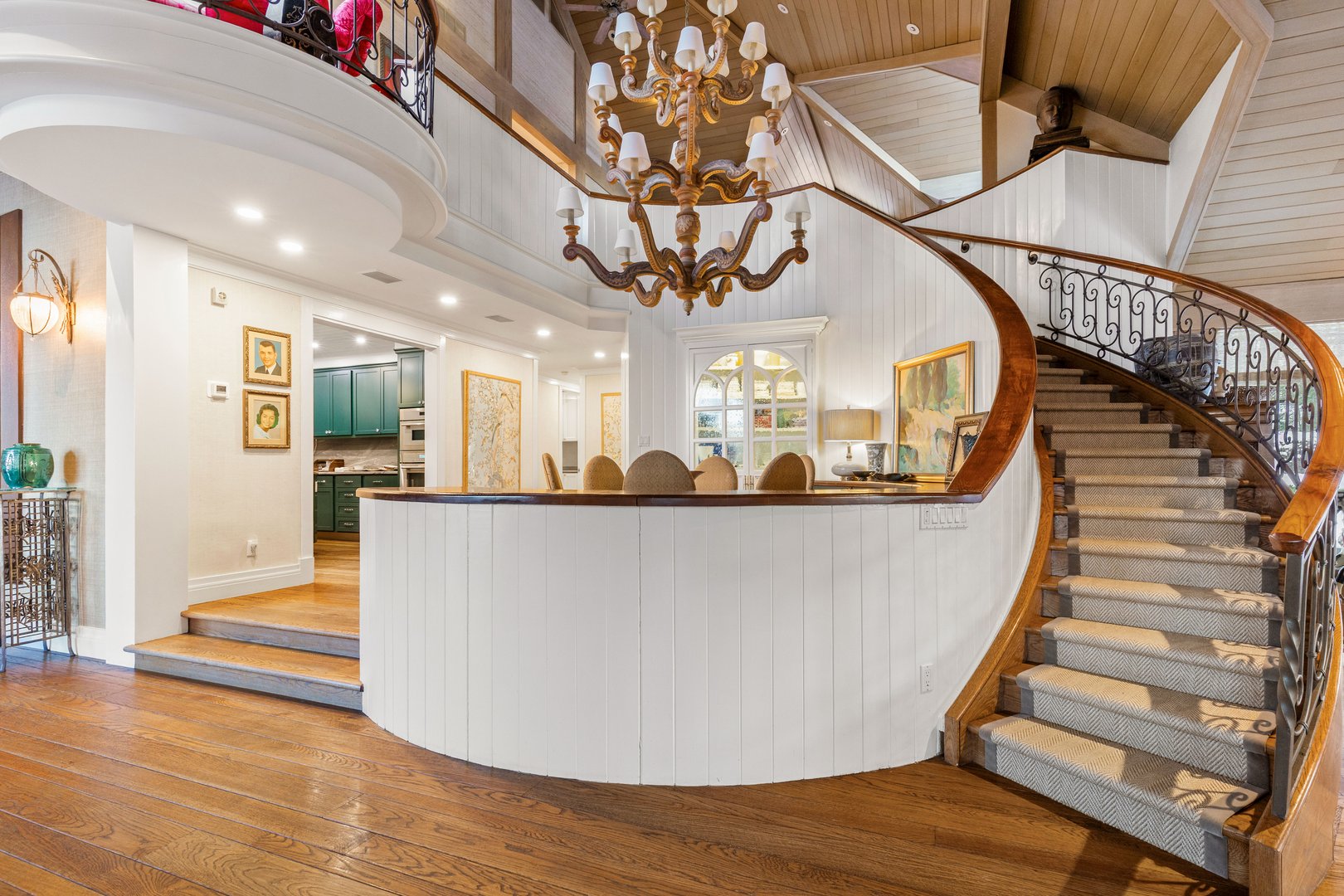 150 Old Farm Road N Photo 37