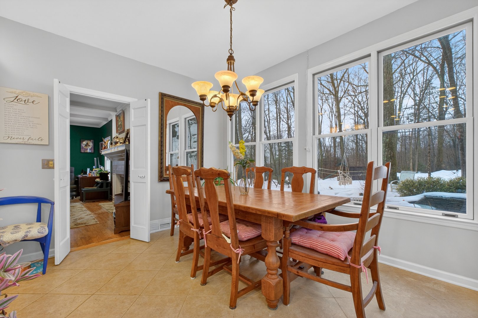 123a Peaceable Street Photo 5