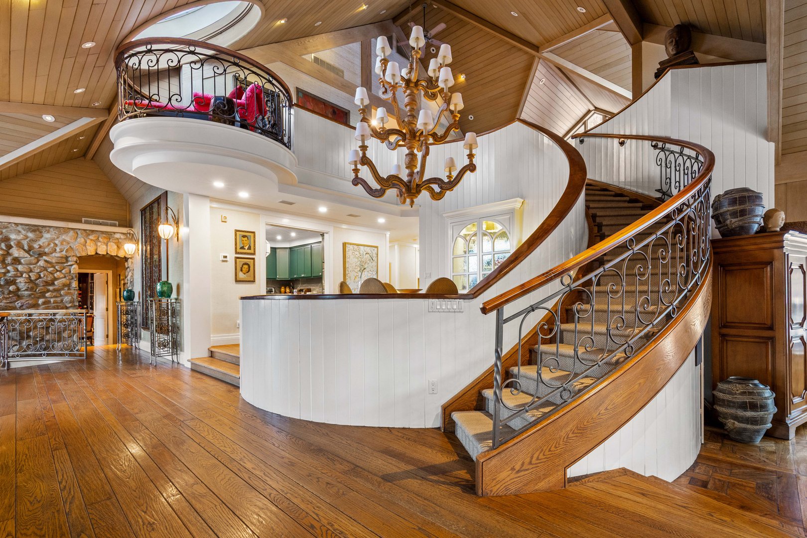 150 Old Farm Road N Photo 25