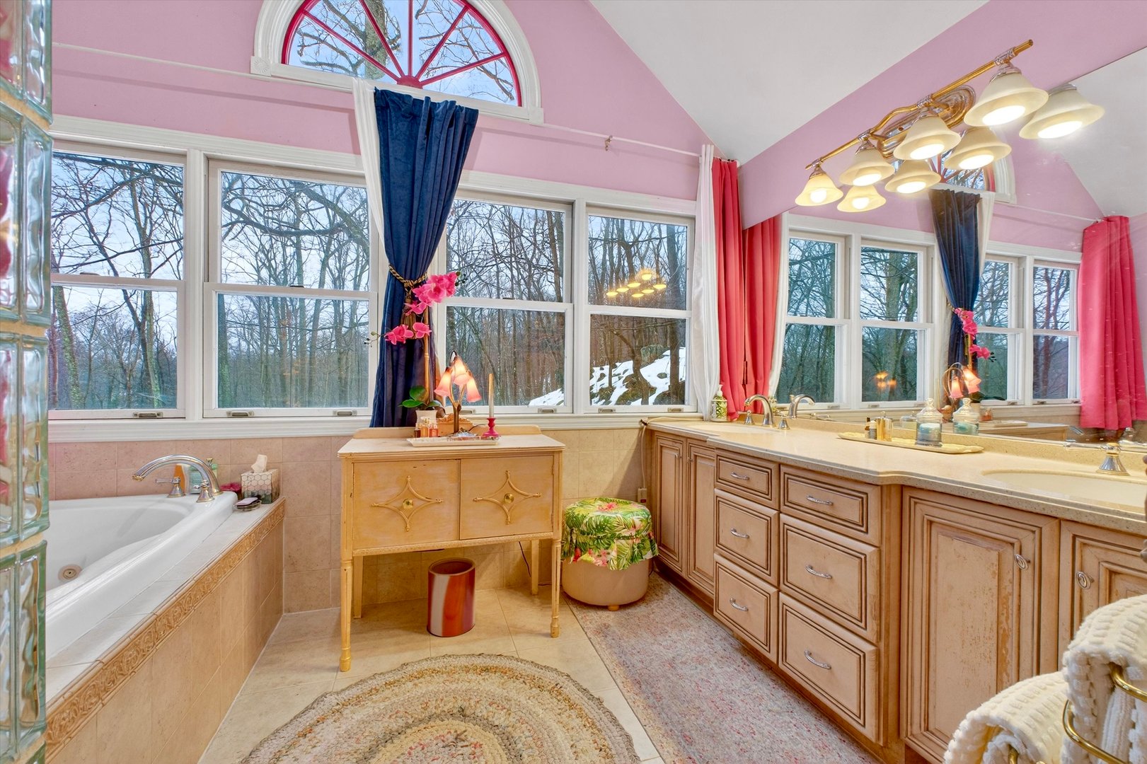 123a Peaceable Street Photo 20