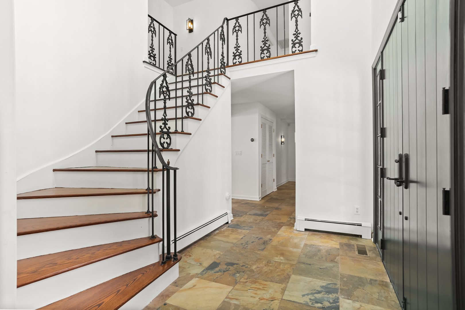 11 Partrick Lane Photo 2