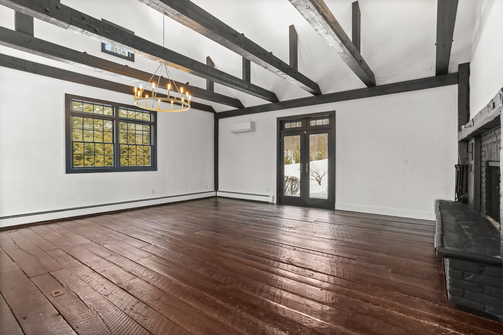 11 Partrick Lane Photo 5