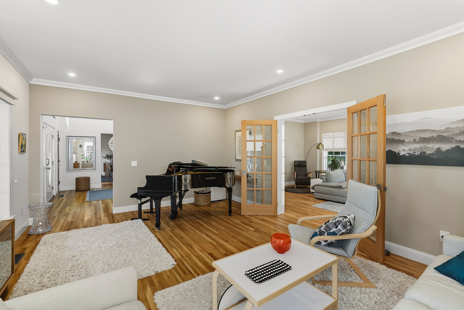 94 Holland Place Photo 13