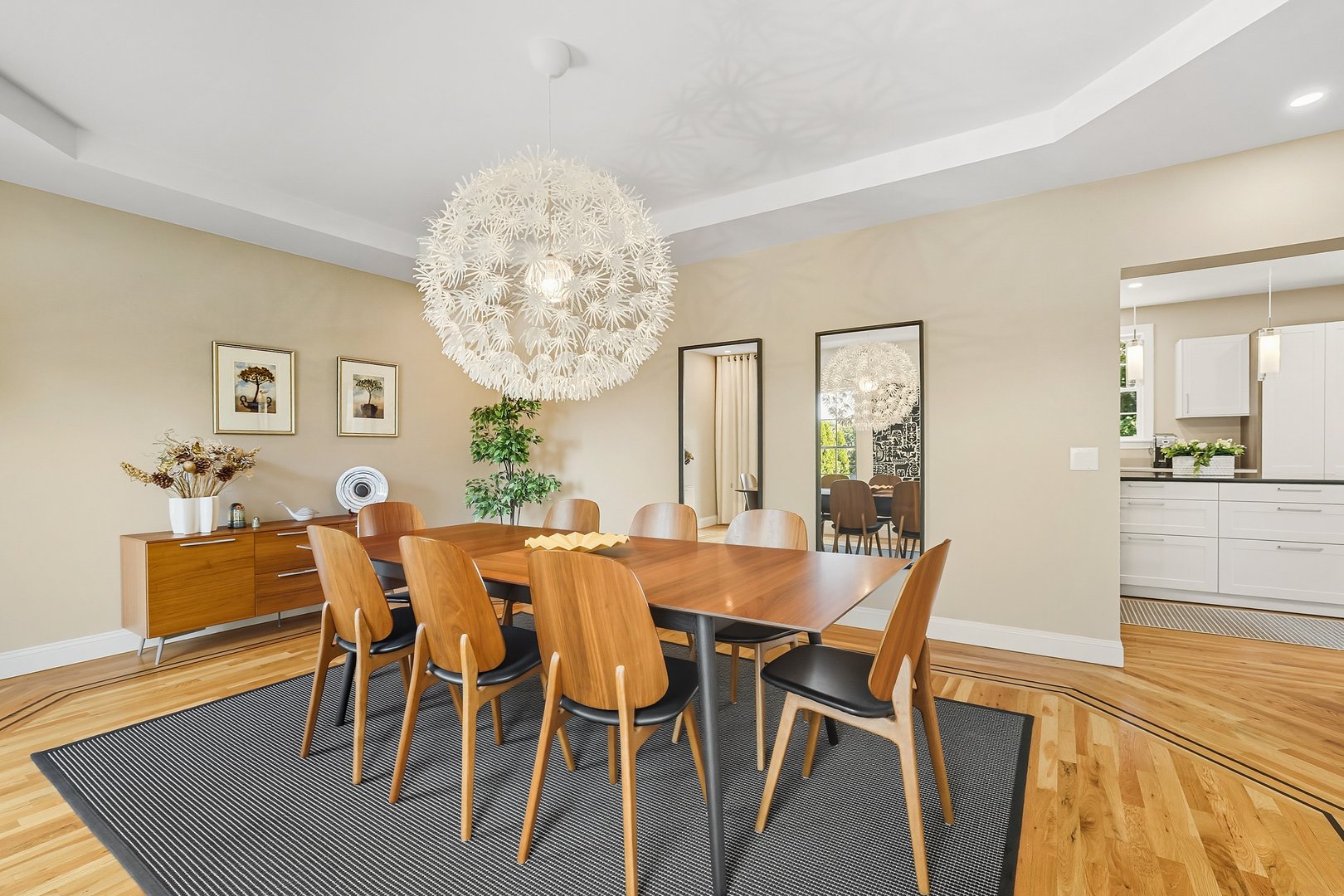 94 Holland Place Photo 17