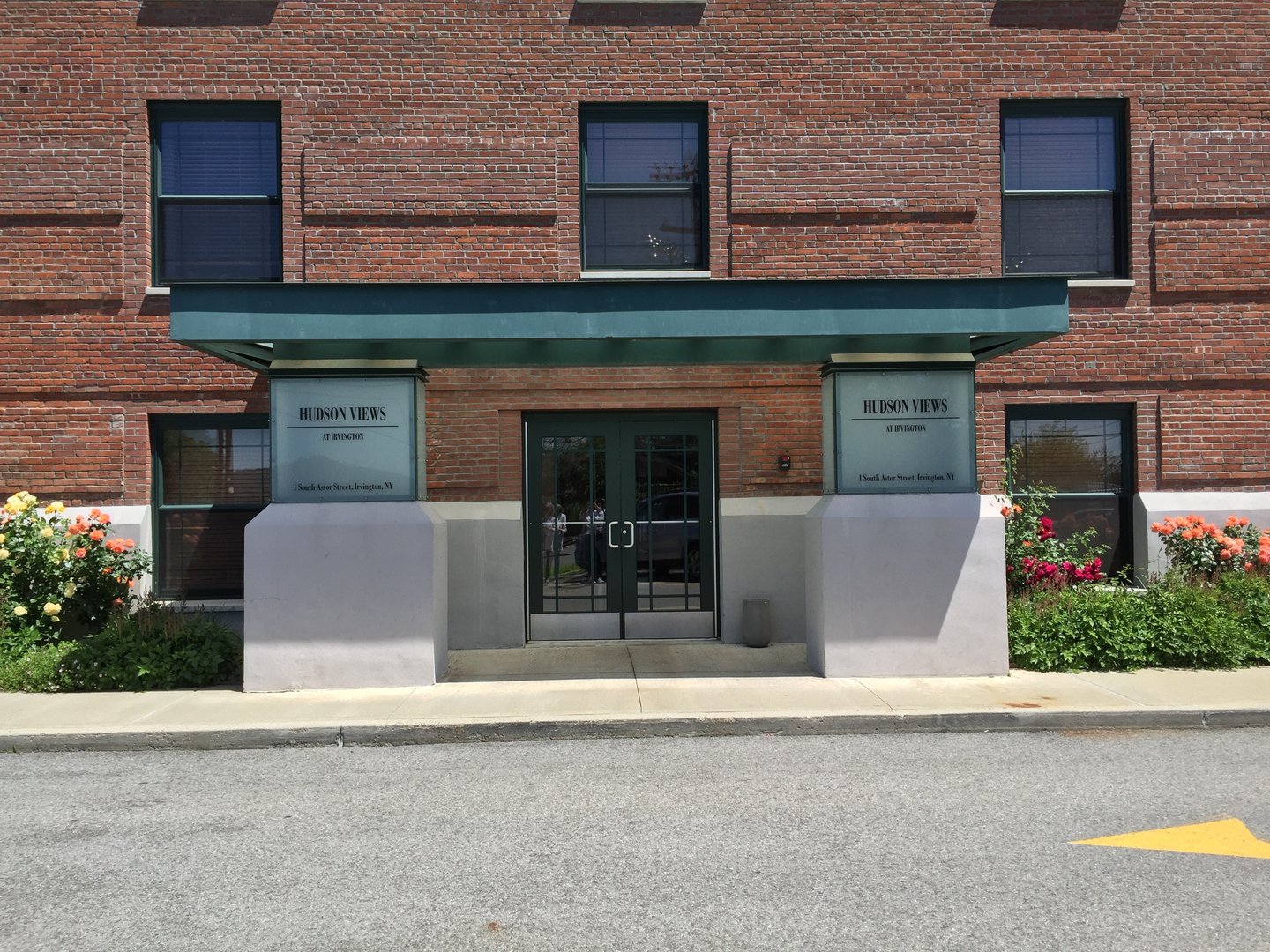 1 S Astor Street  #401 Photo 2