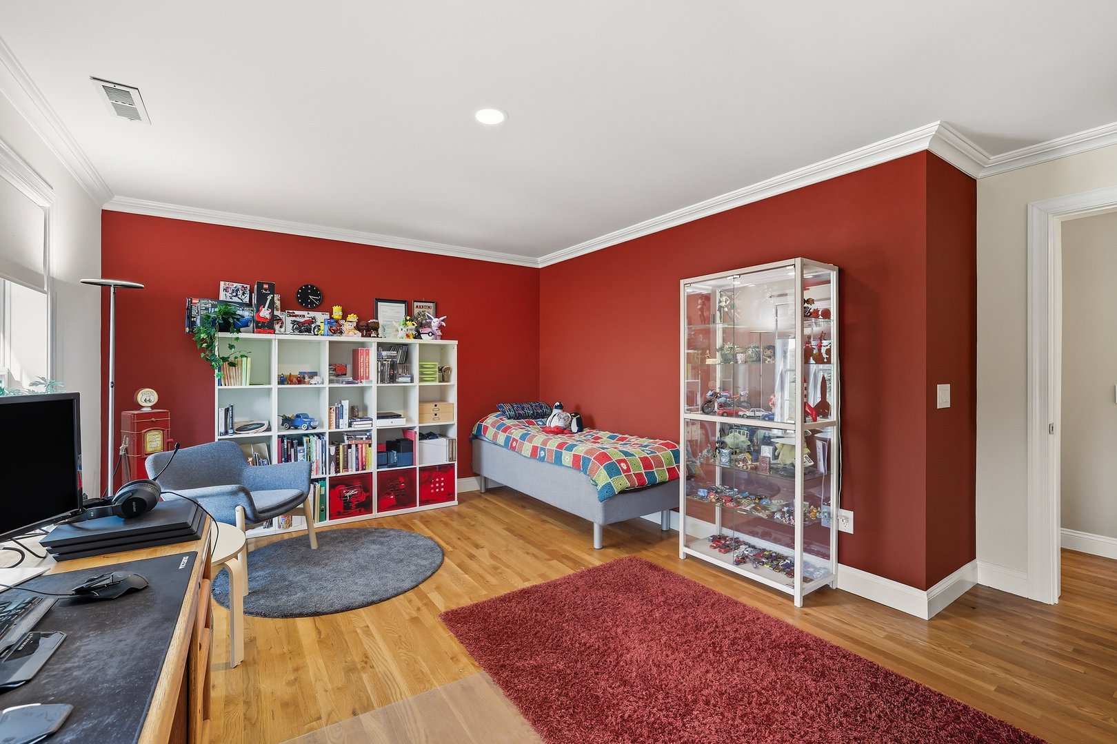 94 Holland Place Photo 28