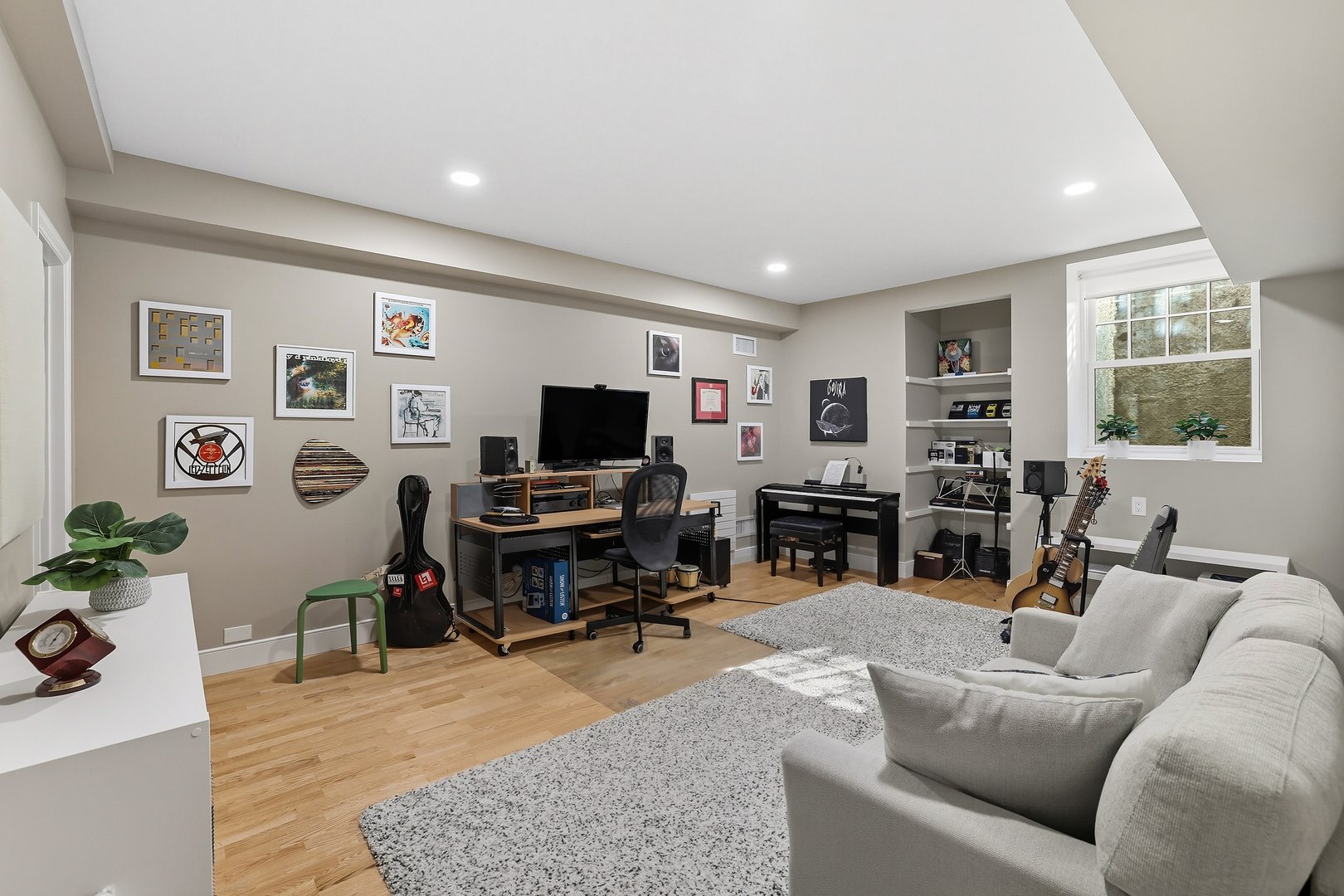 94 Holland Place Photo 33