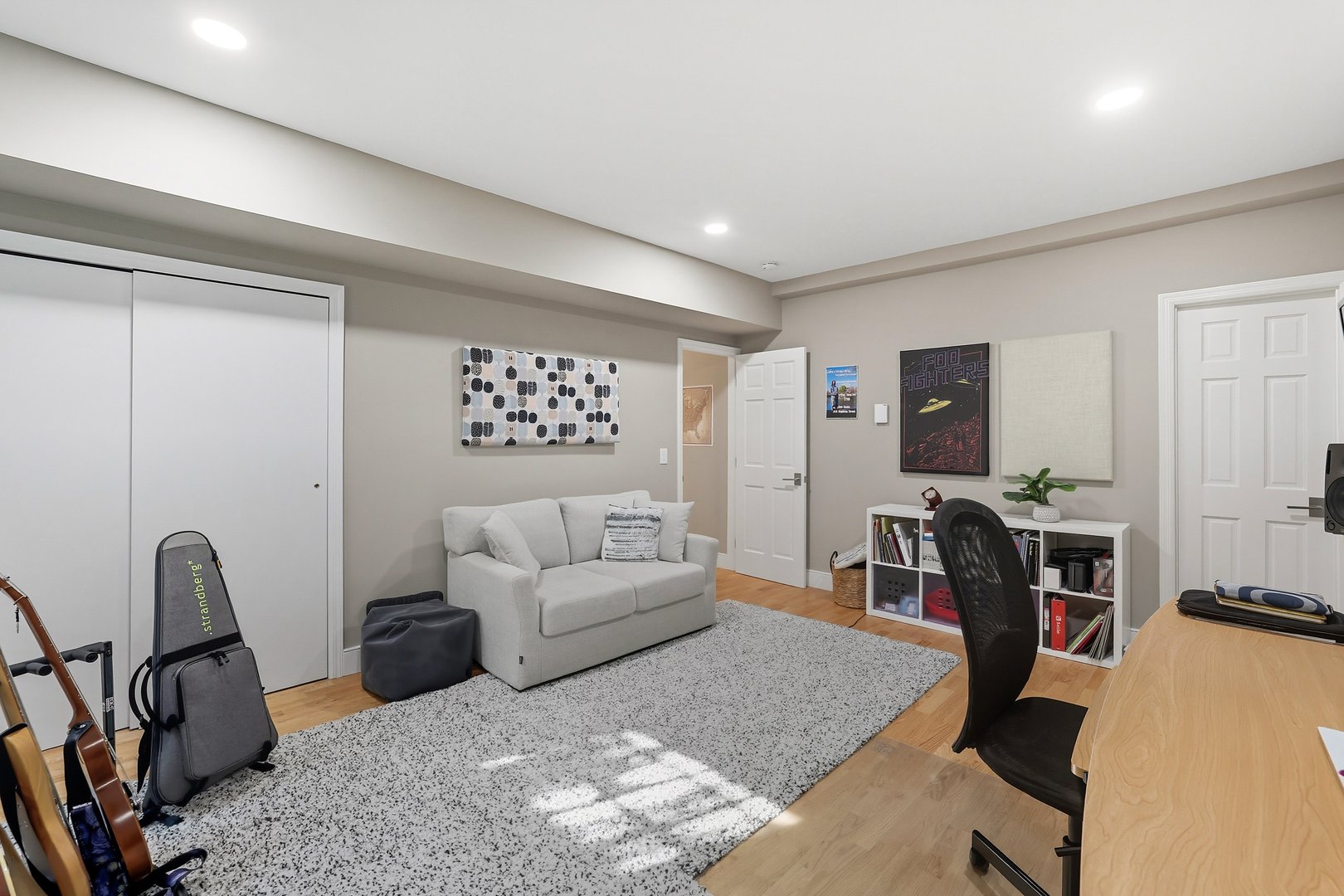 94 Holland Place Photo 34