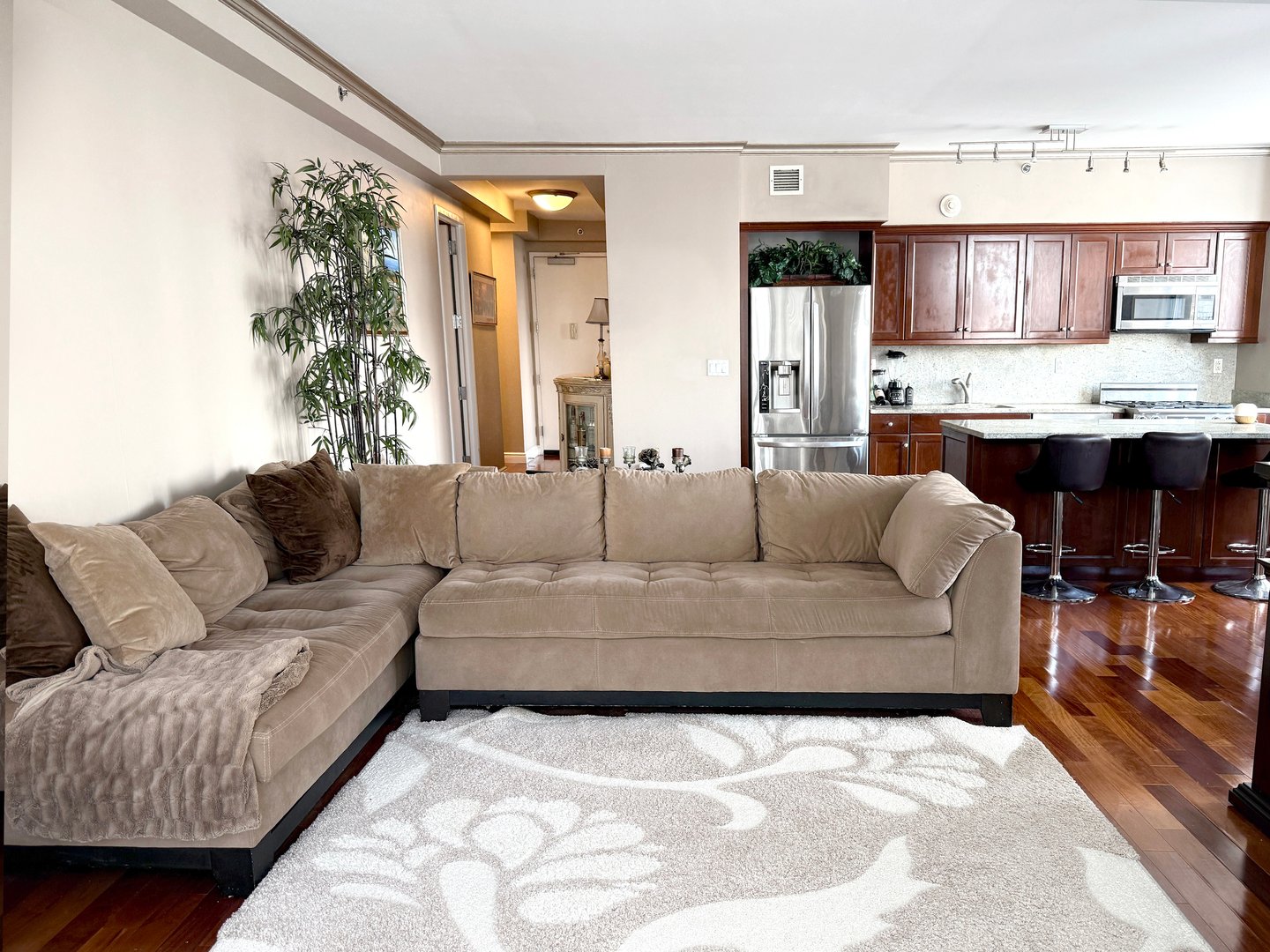 10 City Place  #16E Photo 1