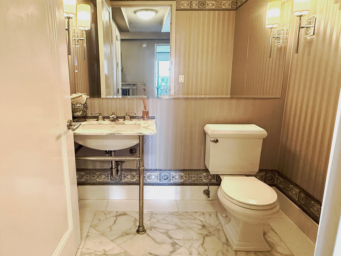 10 City Place  #16E Photo 10