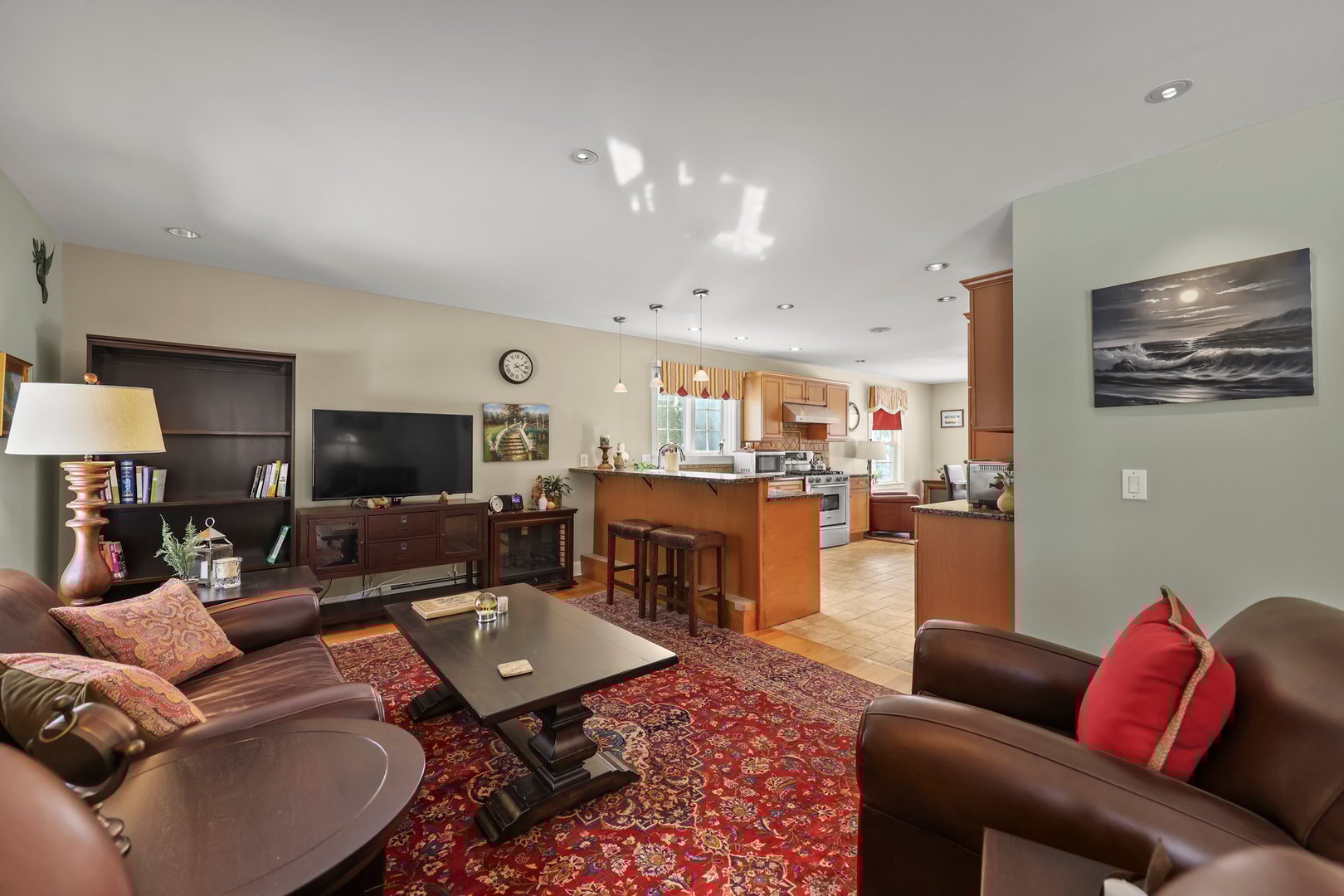 106 Nancy Ave Photo 8