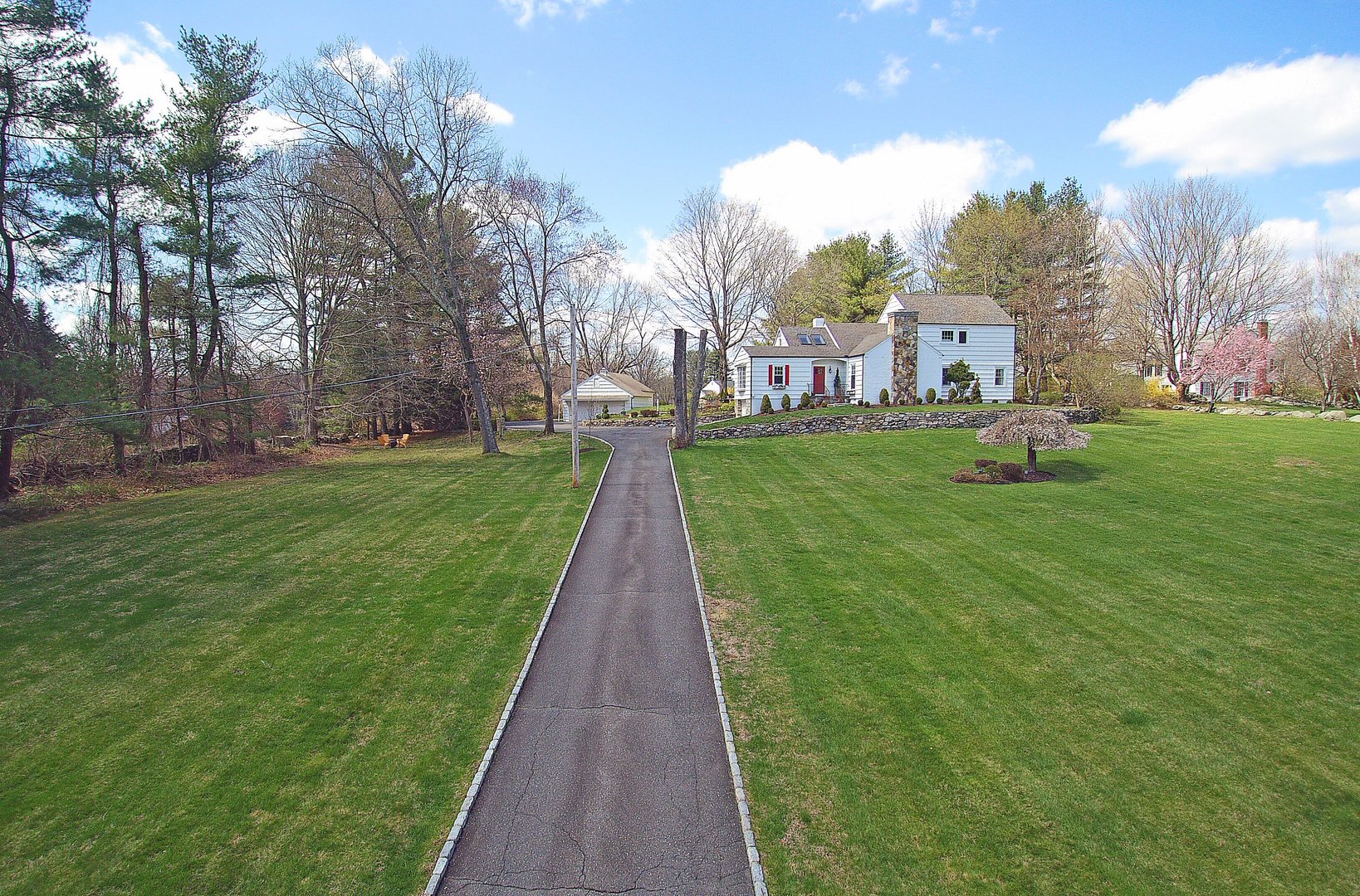 773 Ridgebury Road Photo 3