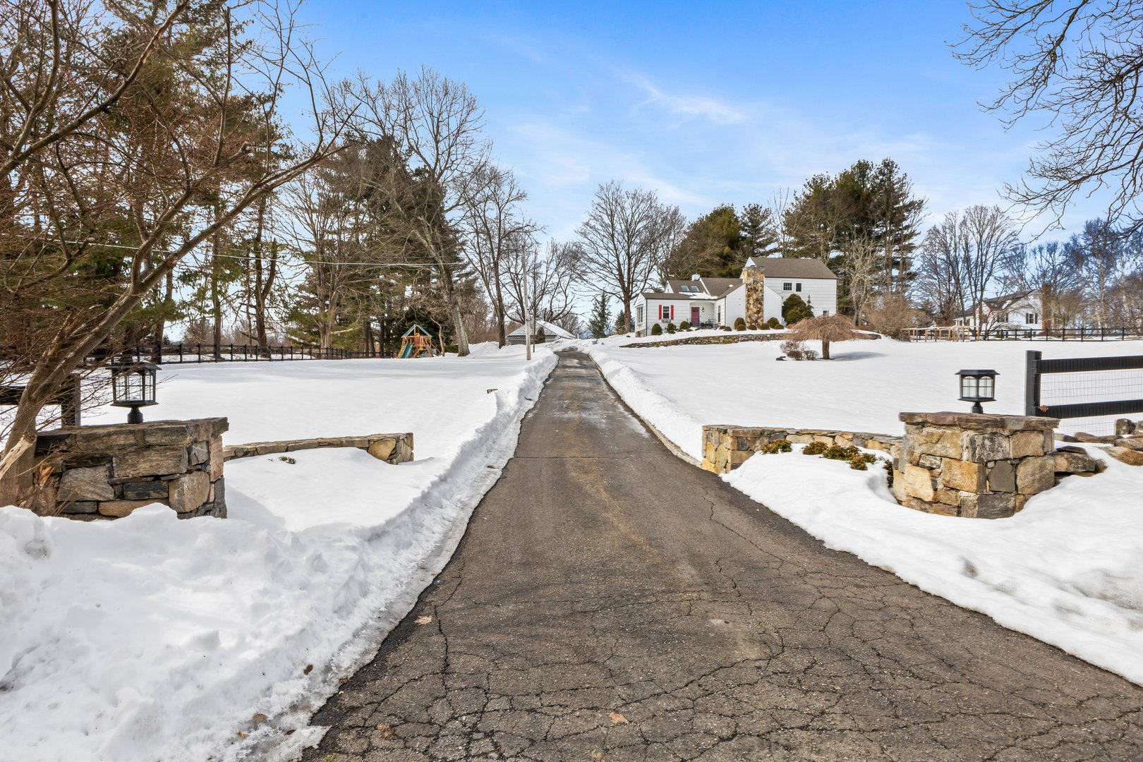 773 Ridgebury Road Photo 5