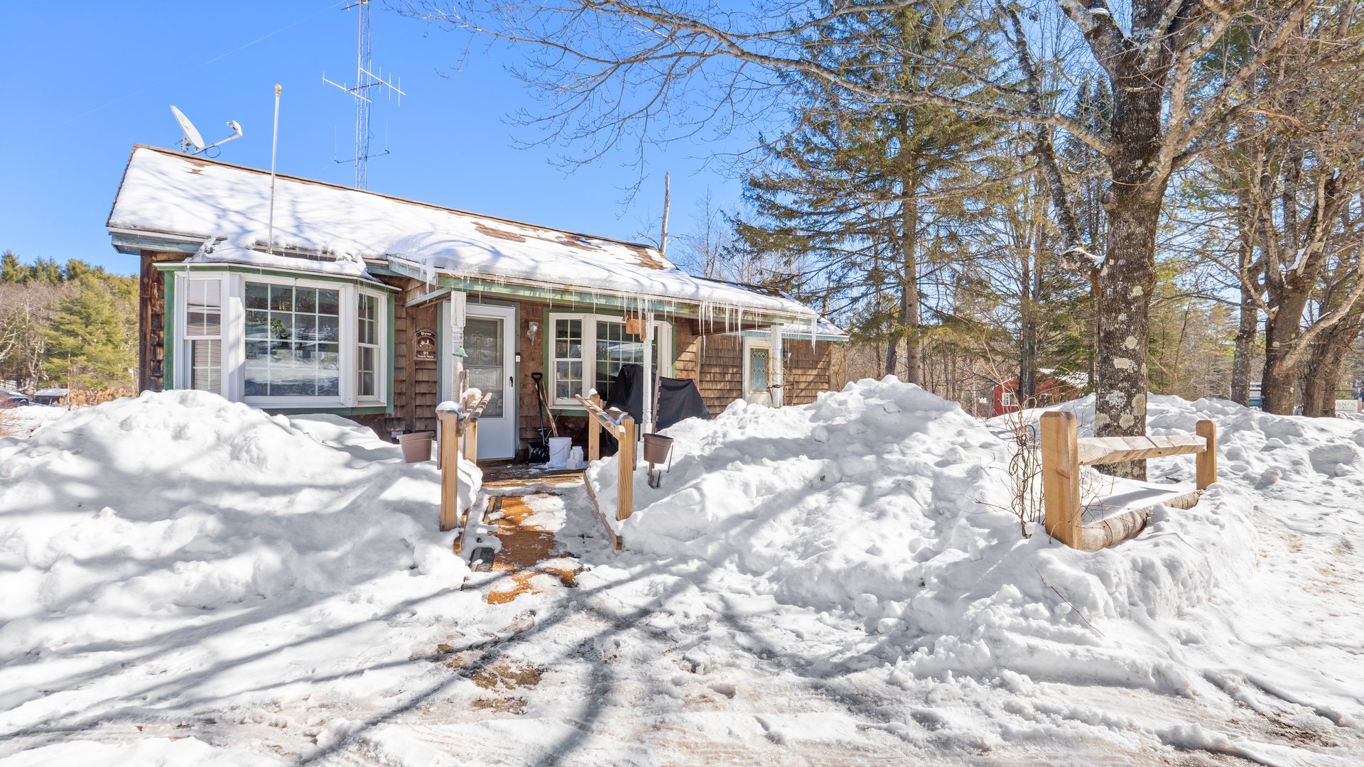 93 South Main Rd Photo 3