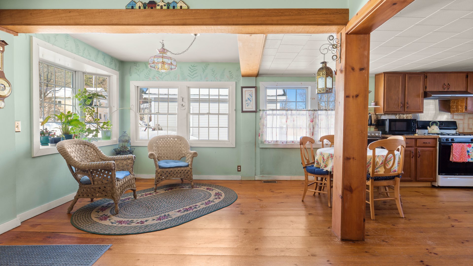 93 South Main Rd Photo 5