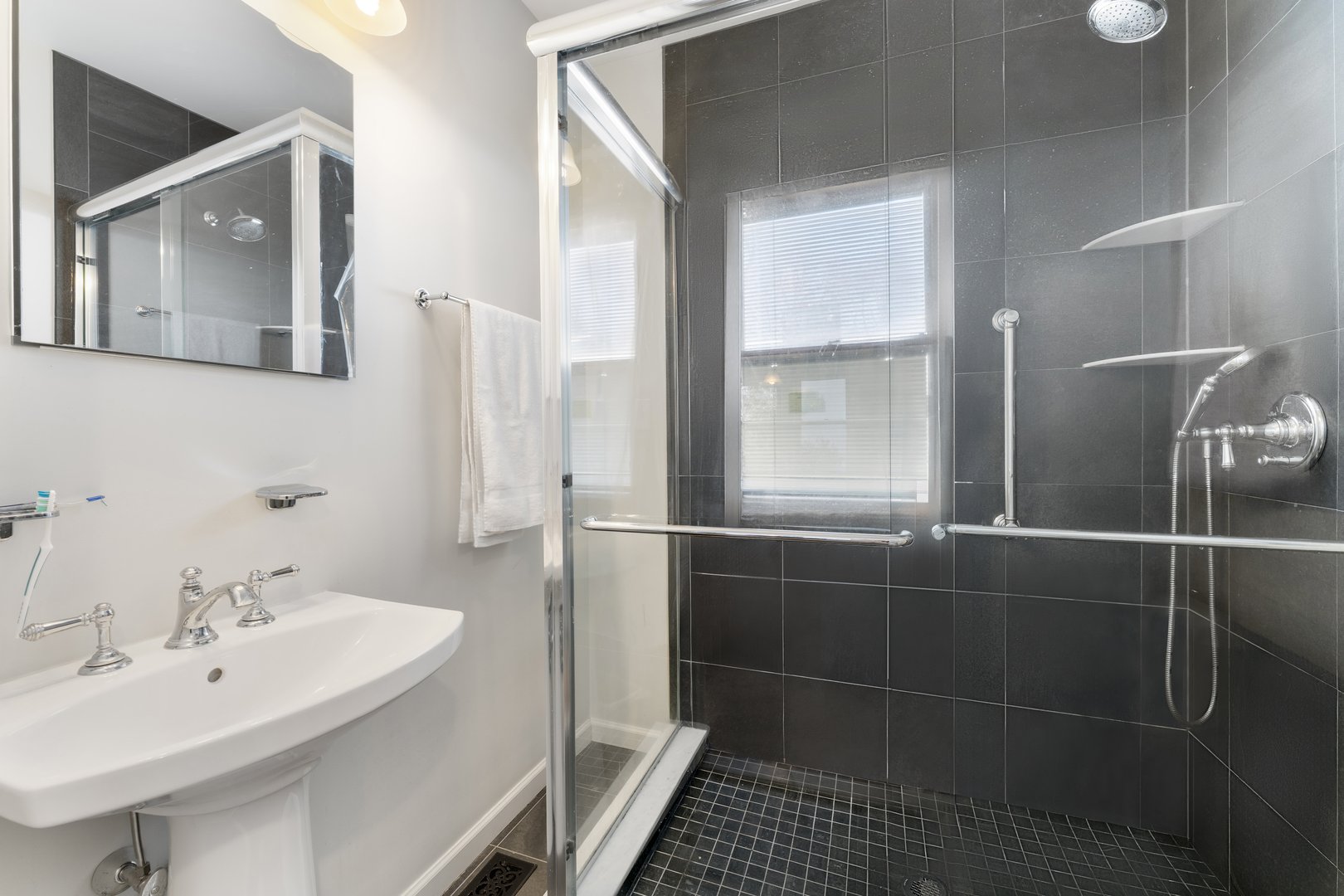 61 High Street Photo 13