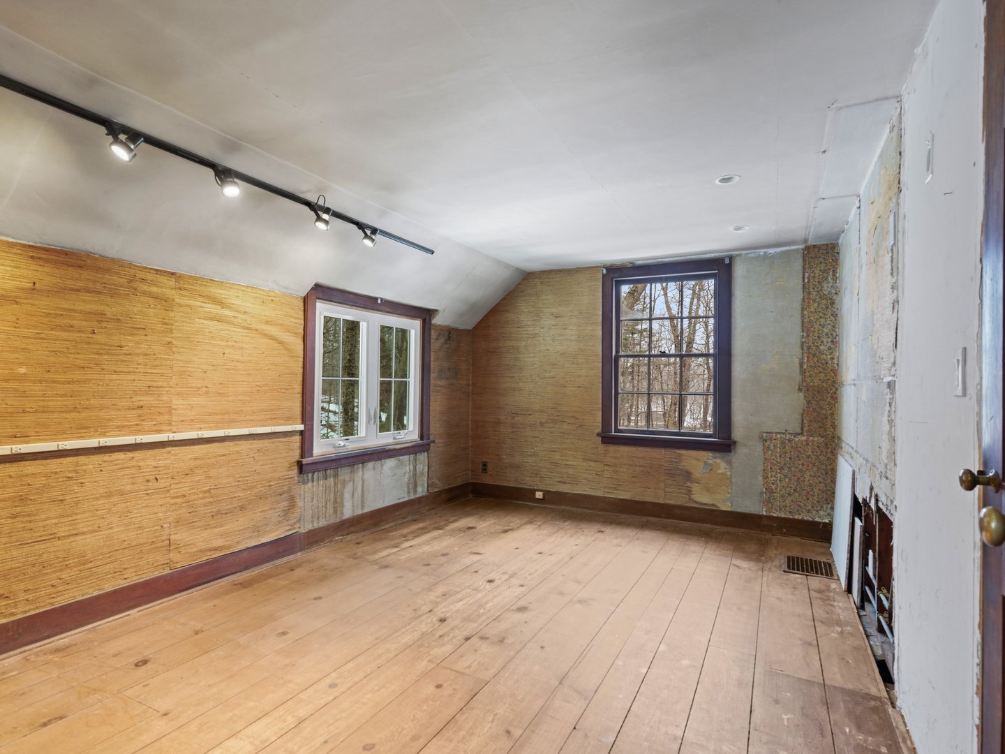 21 Old Highway Photo 19