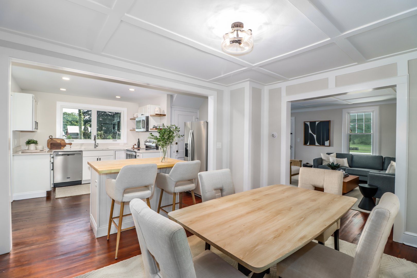 27 Obtuse Road South Photo 9