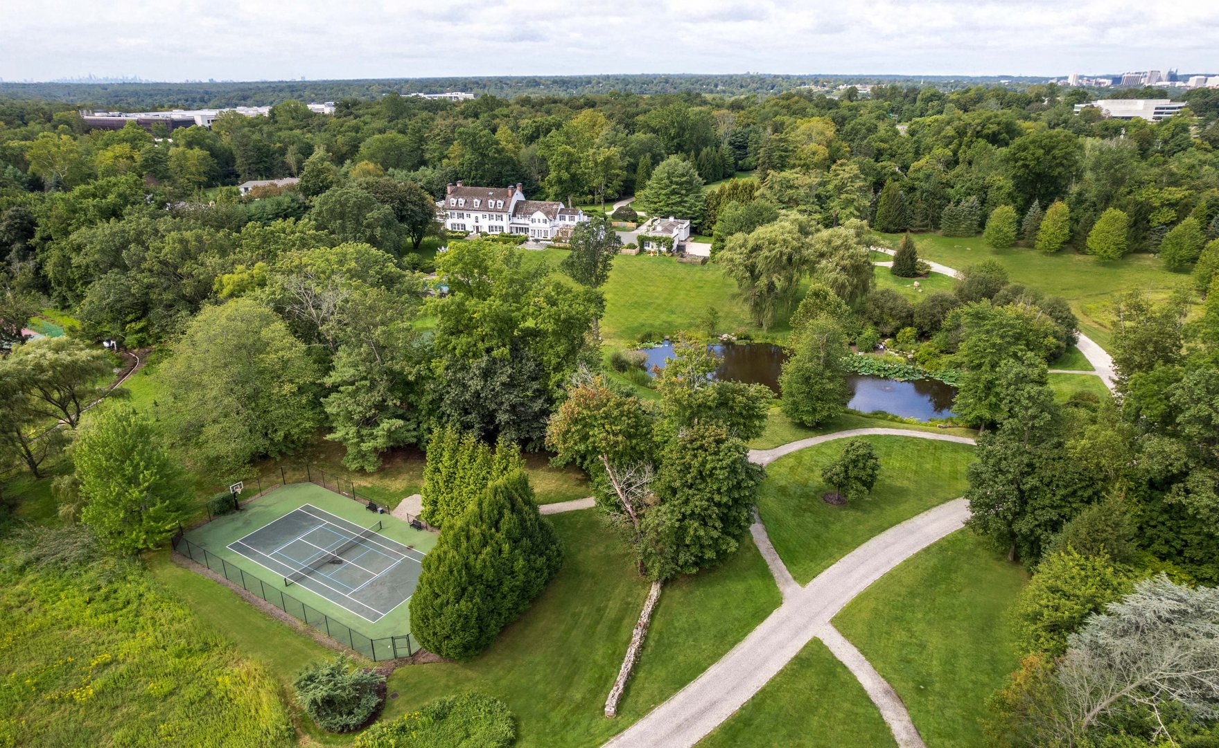 10 Meadow Lane Photo 1