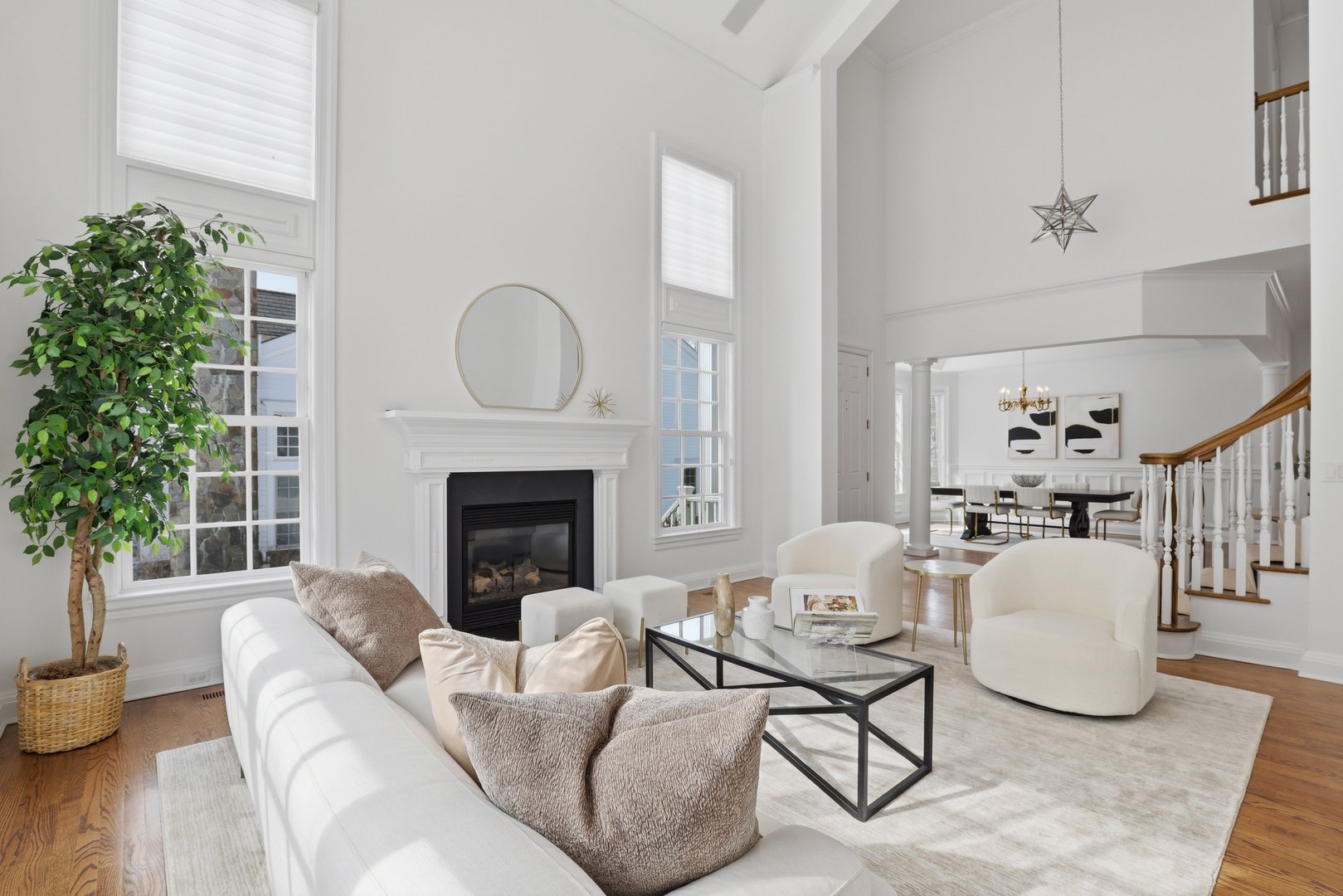 10 Shadow Tree Lane Photo 3