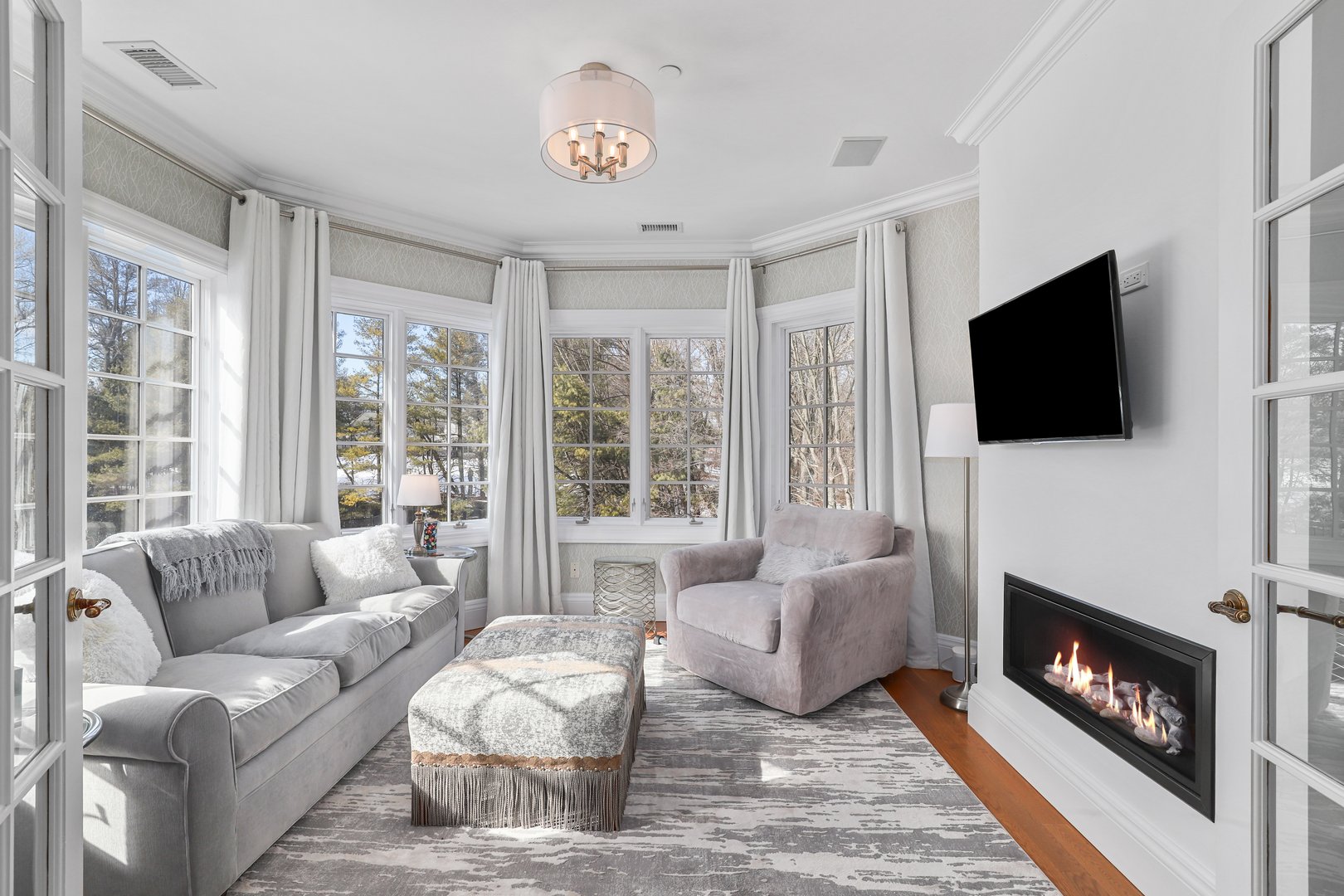 1 Laurelwood Court Photo 23