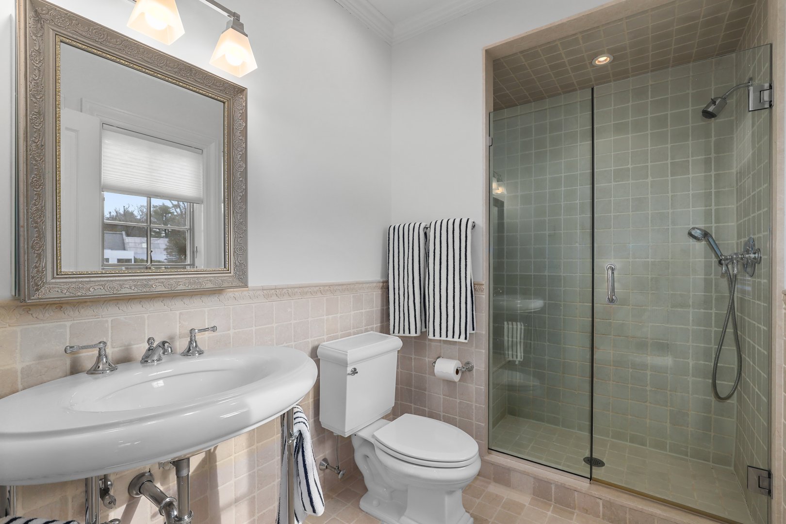 1 Laurelwood Court Photo 28