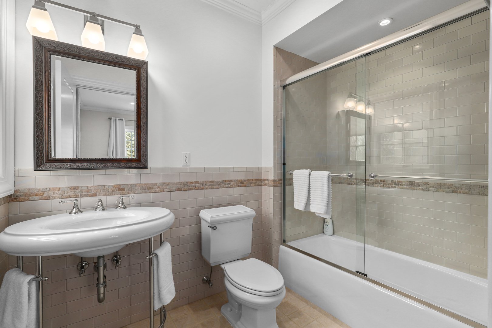 1 Laurelwood Court Photo 34