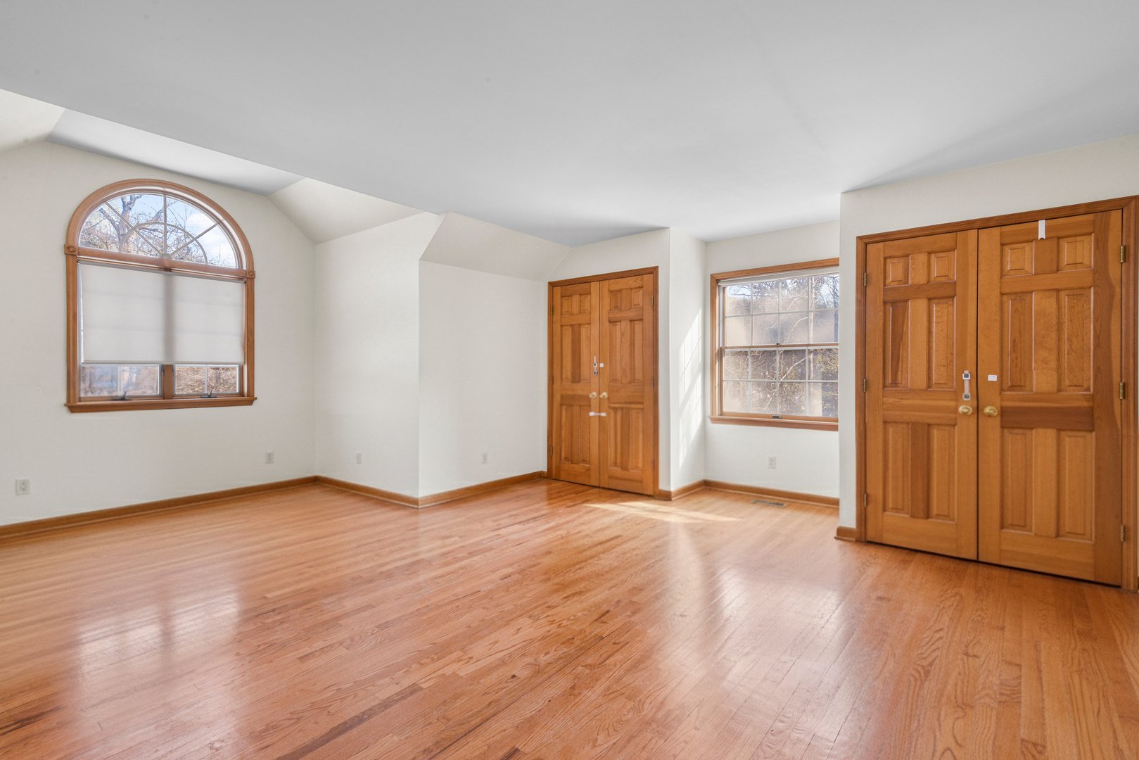 50 Evergreen Row Photo 10