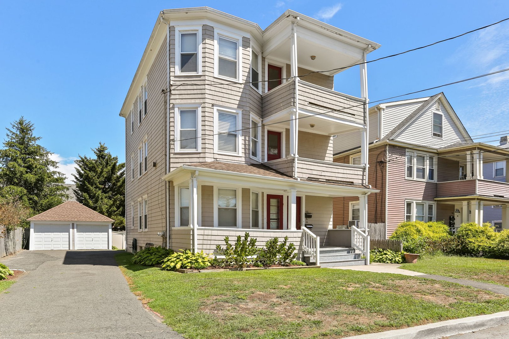 44 Churchill Street Photo 2