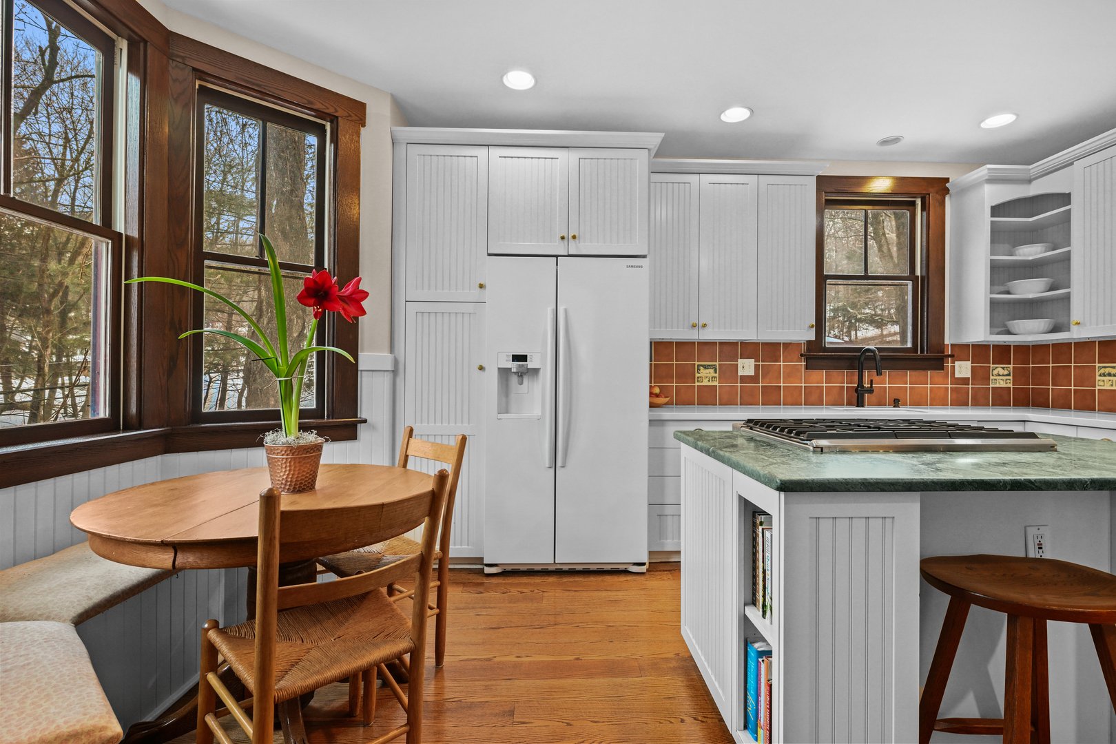 32 Catalpa Road Photo 4