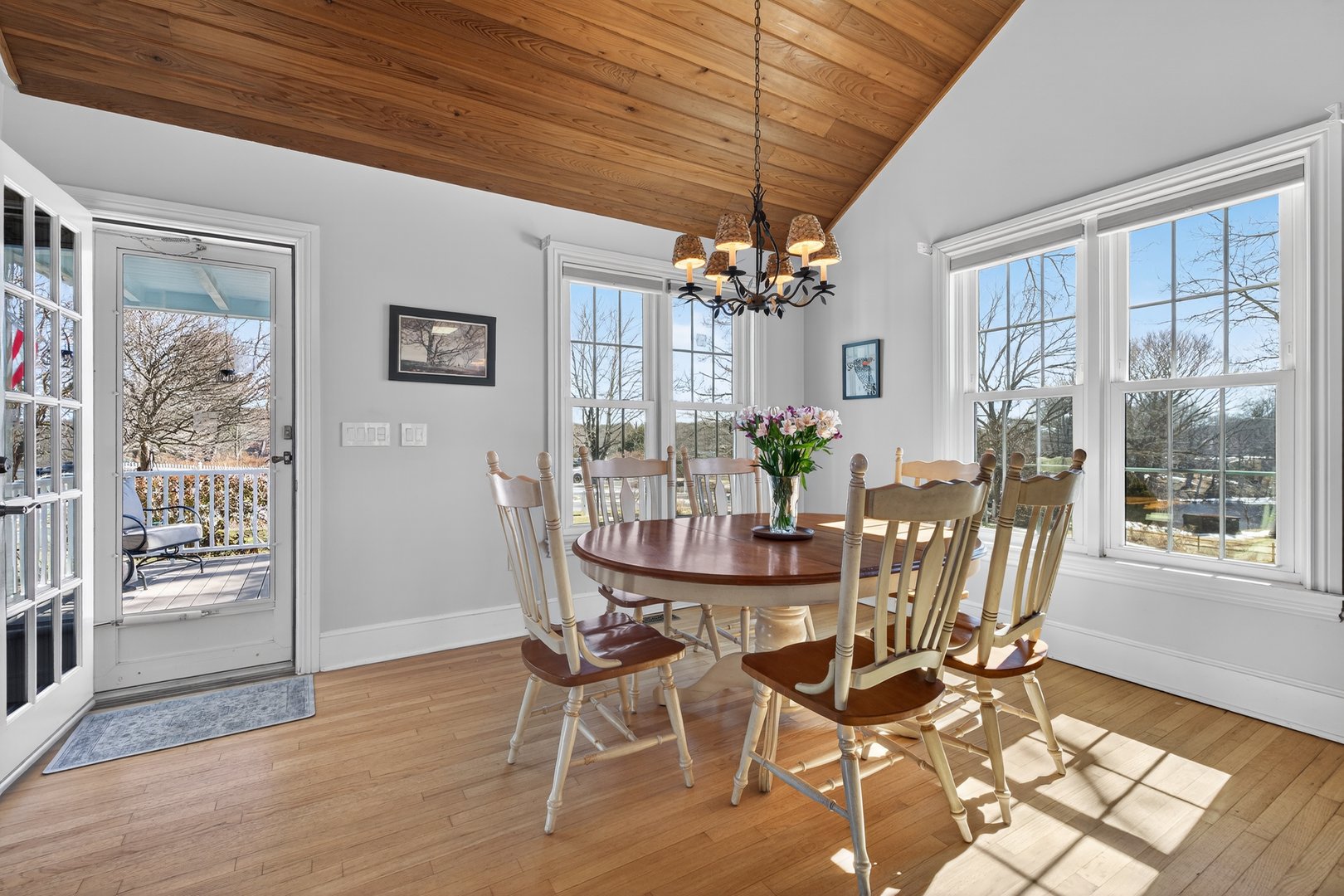 5 Riverhead Lane Photo 7