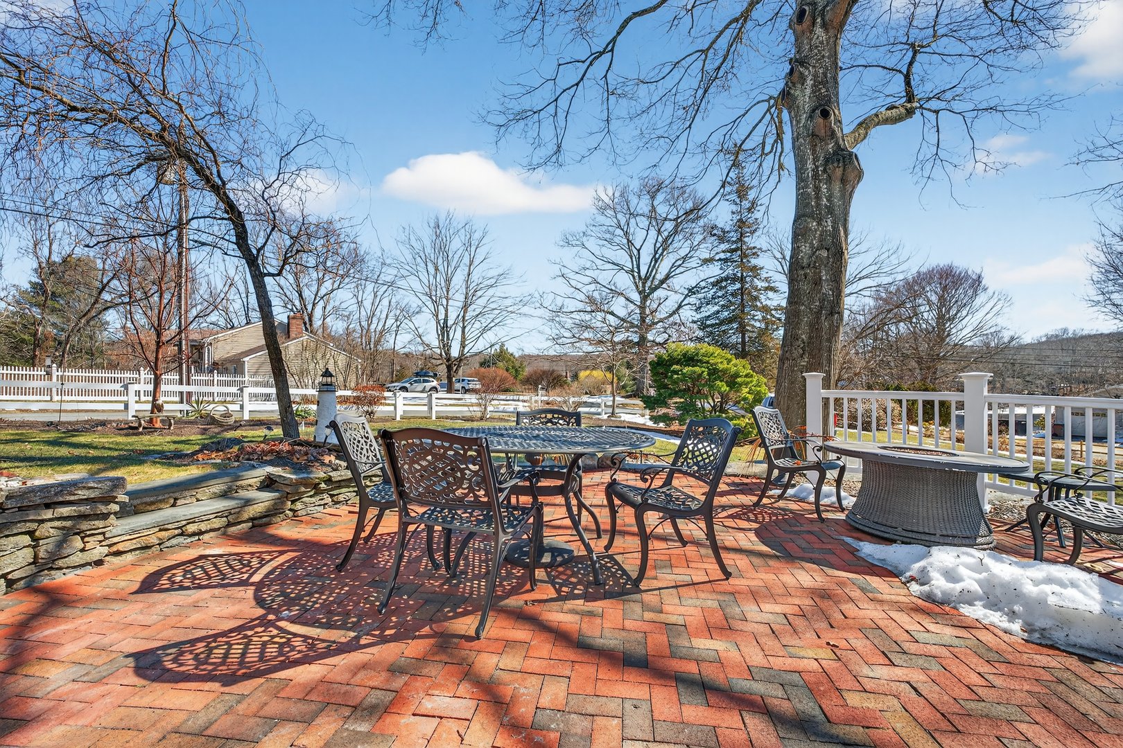 5 Riverhead Lane Photo 34