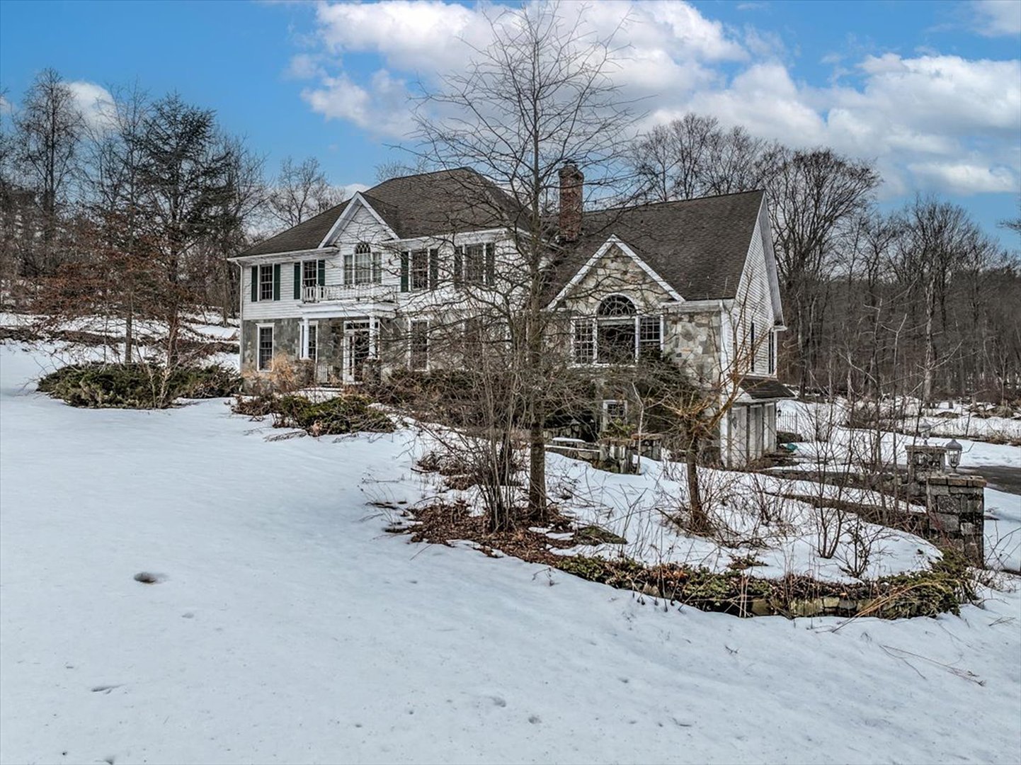 80 Maple Road Photo 3